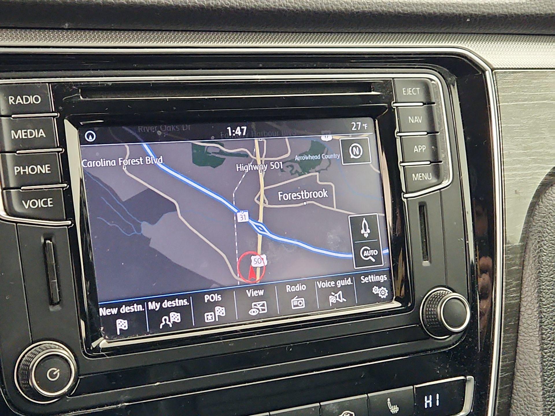 Thumbnail: 2018 Volkswagen Passat - 12