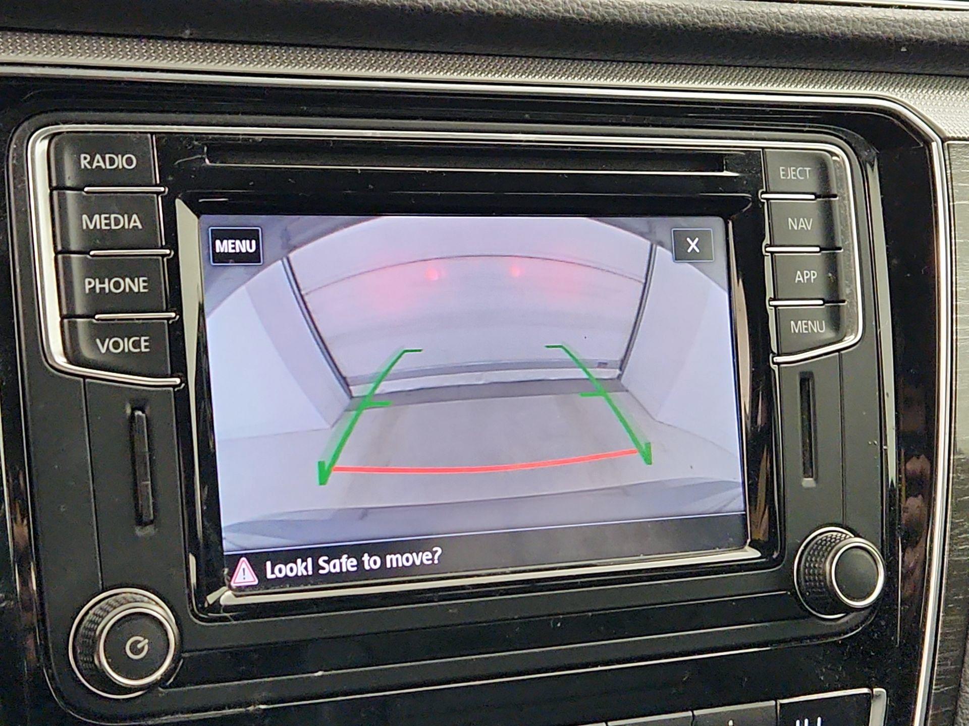 Thumbnail: 2018 Volkswagen Passat - 13