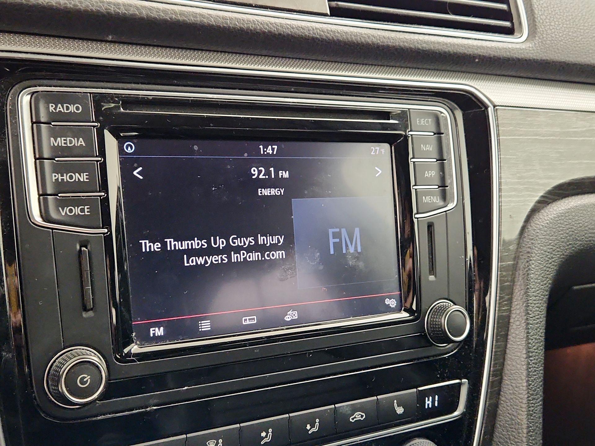 Thumbnail: 2018 Volkswagen Passat - 14