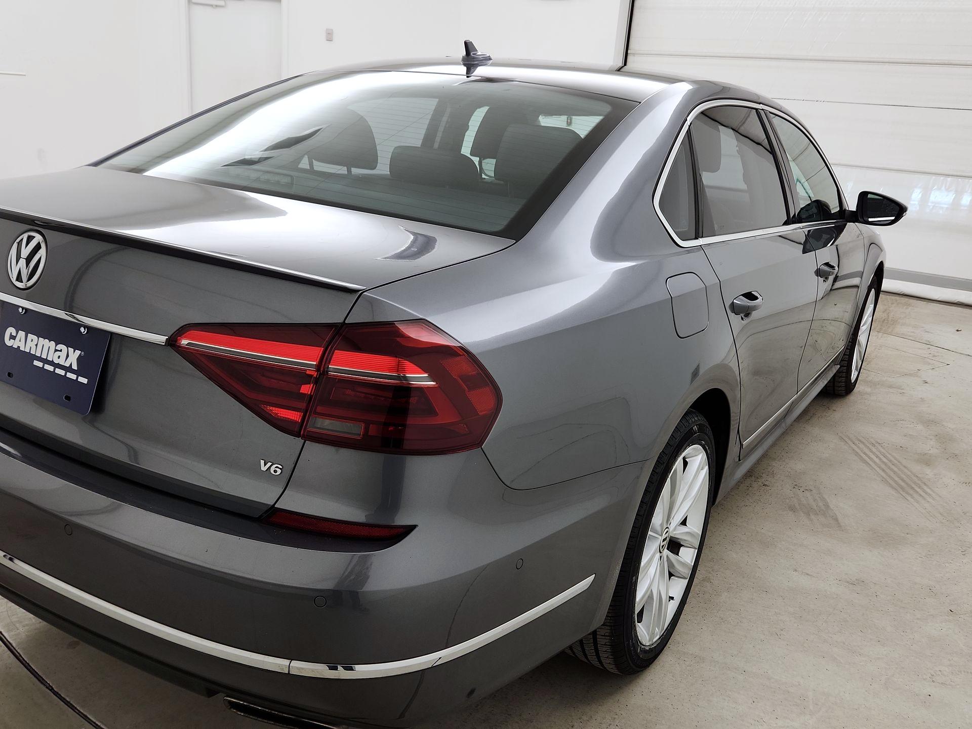 Thumbnail: 2018 Volkswagen Passat - 5