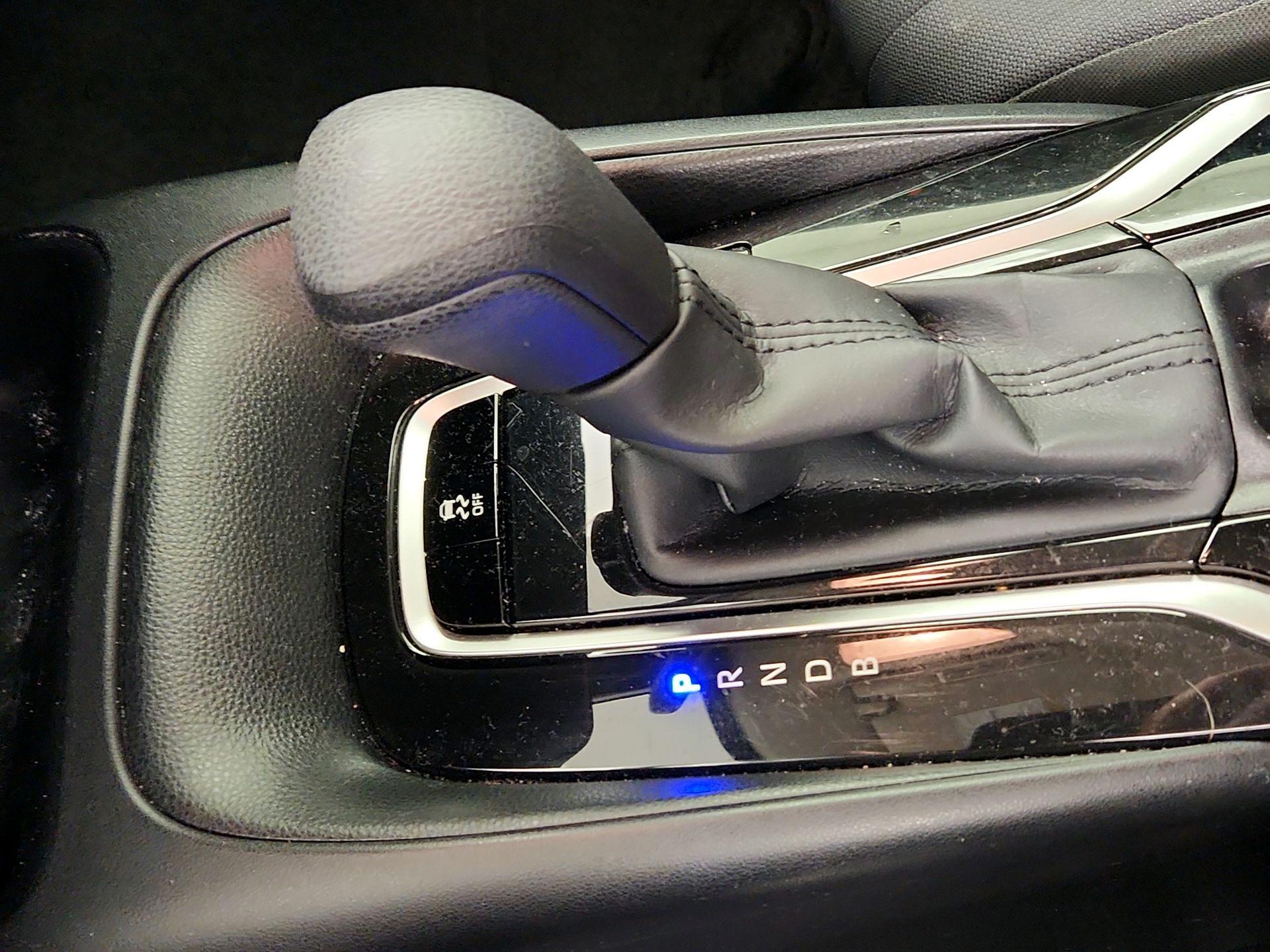 Thumbnail: 2022 Toyota Corolla - 17