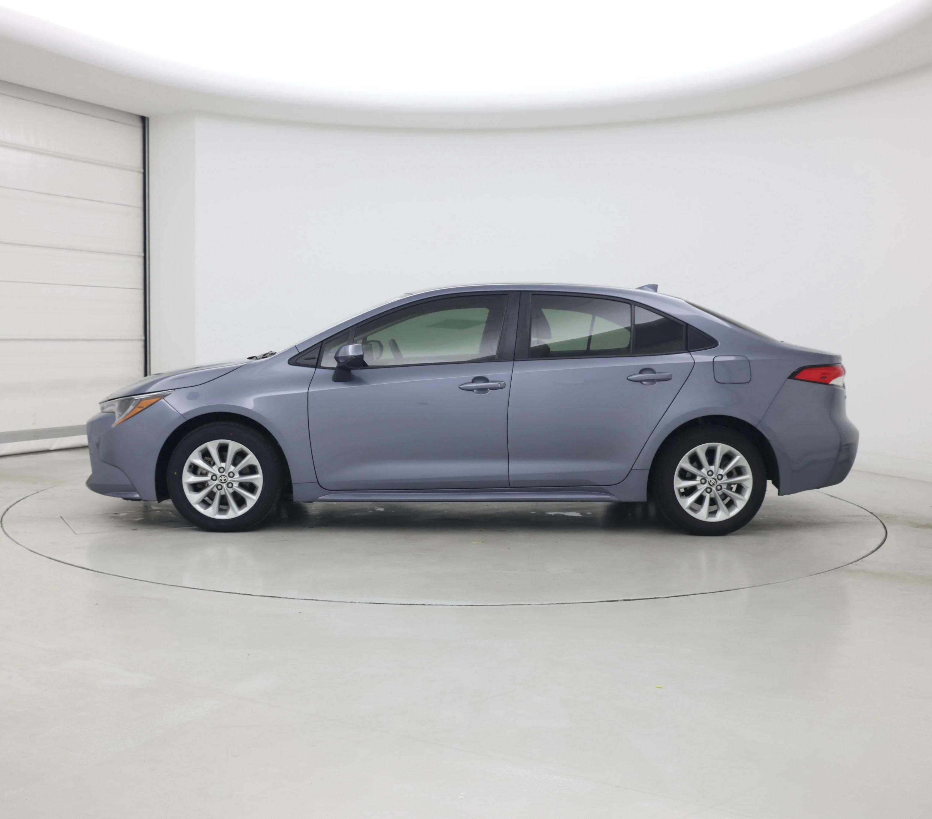 Thumbnail: 2022 Toyota Corolla - 3