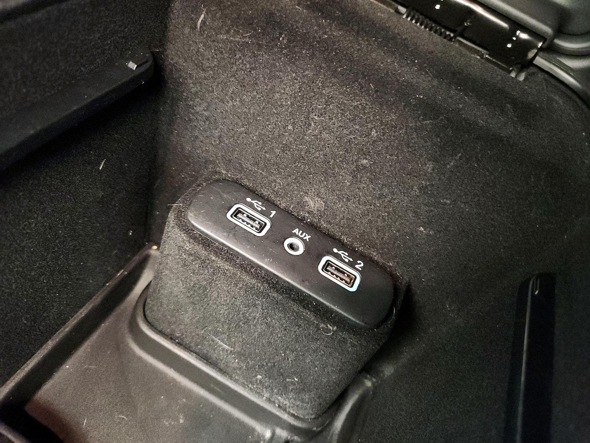 Thumbnail: 2019 Dodge Charger - 18