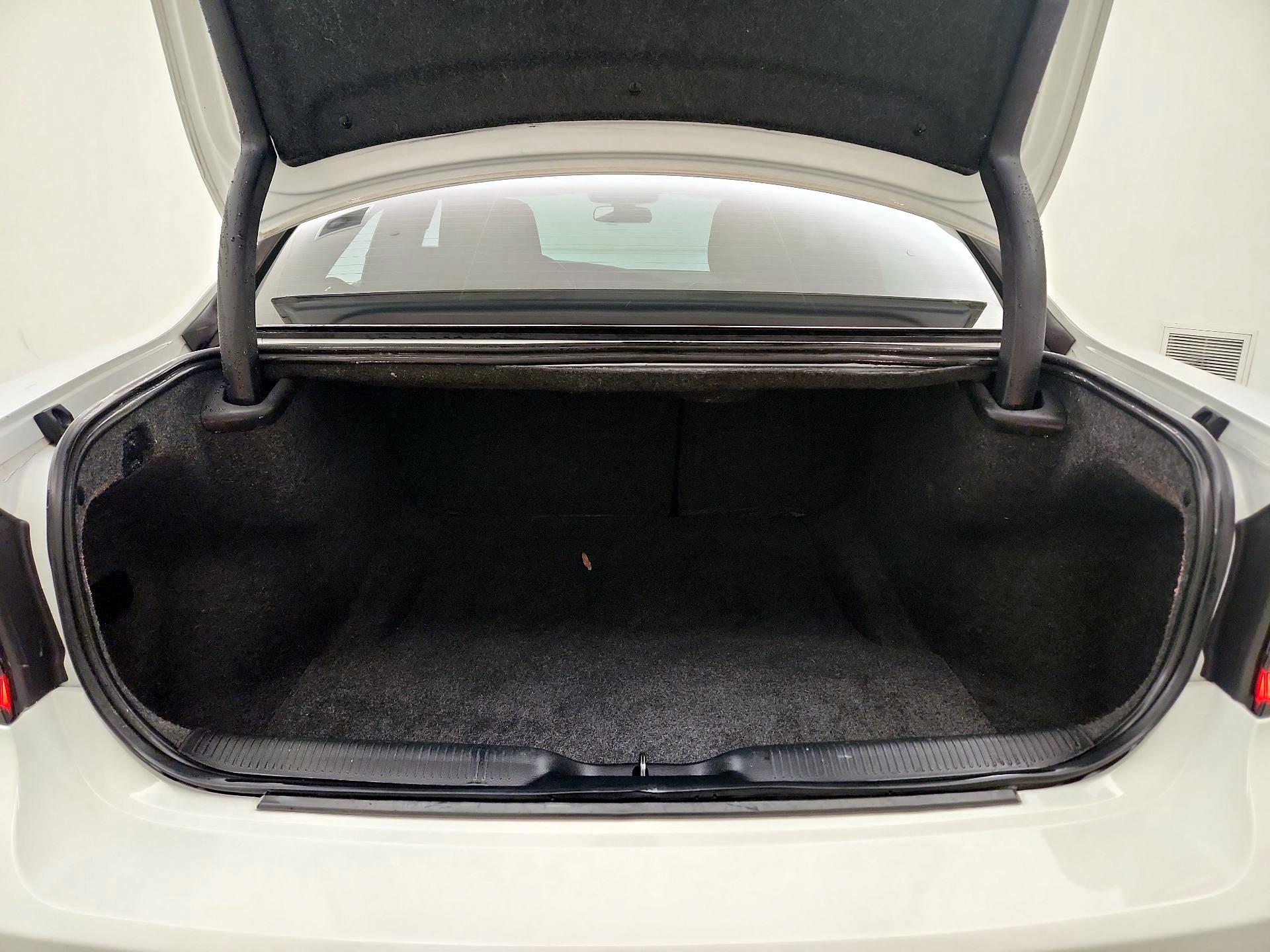 Thumbnail: 2019 Dodge Charger - 20