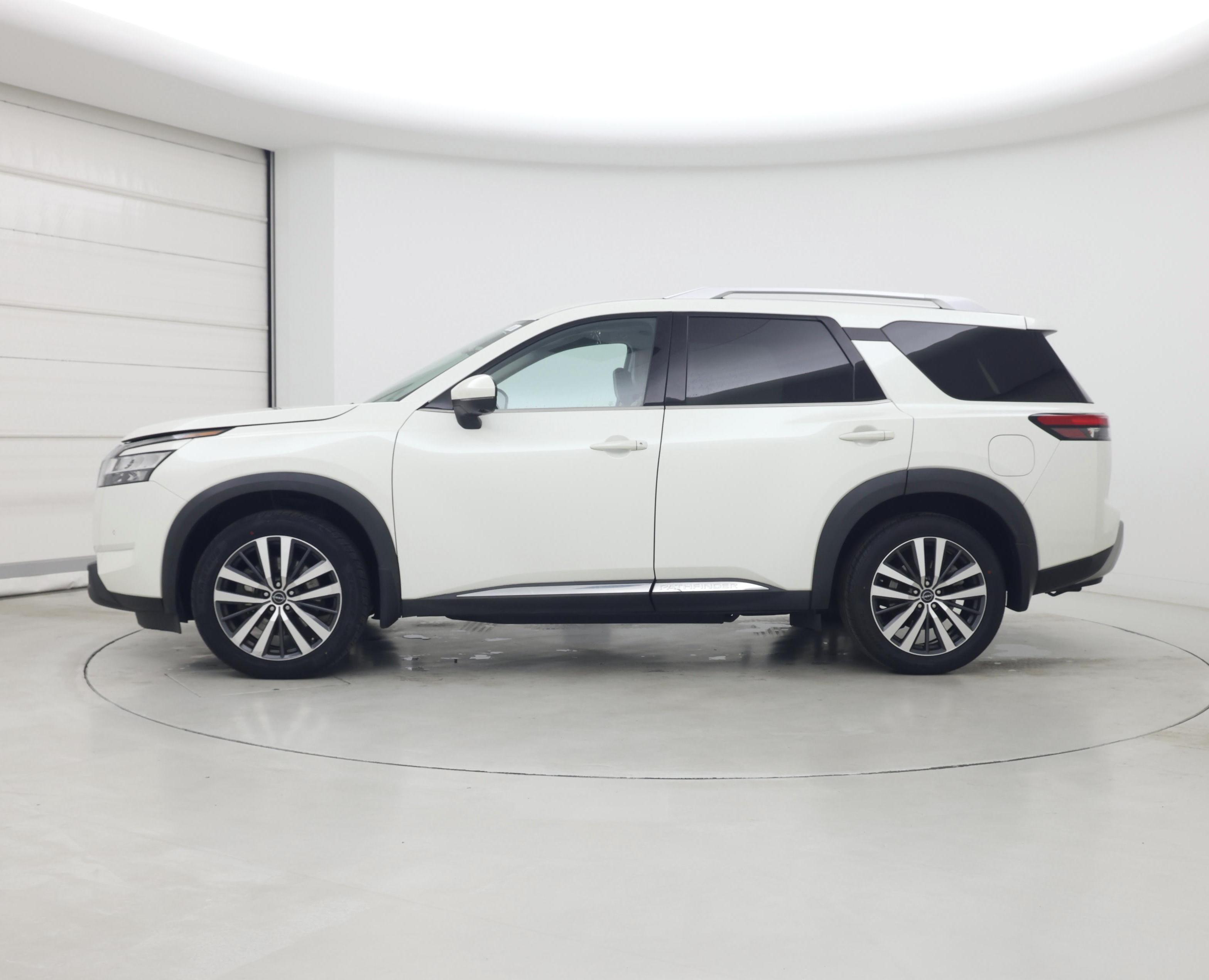 Thumbnail: 2022 Nissan Pathfinder - 3