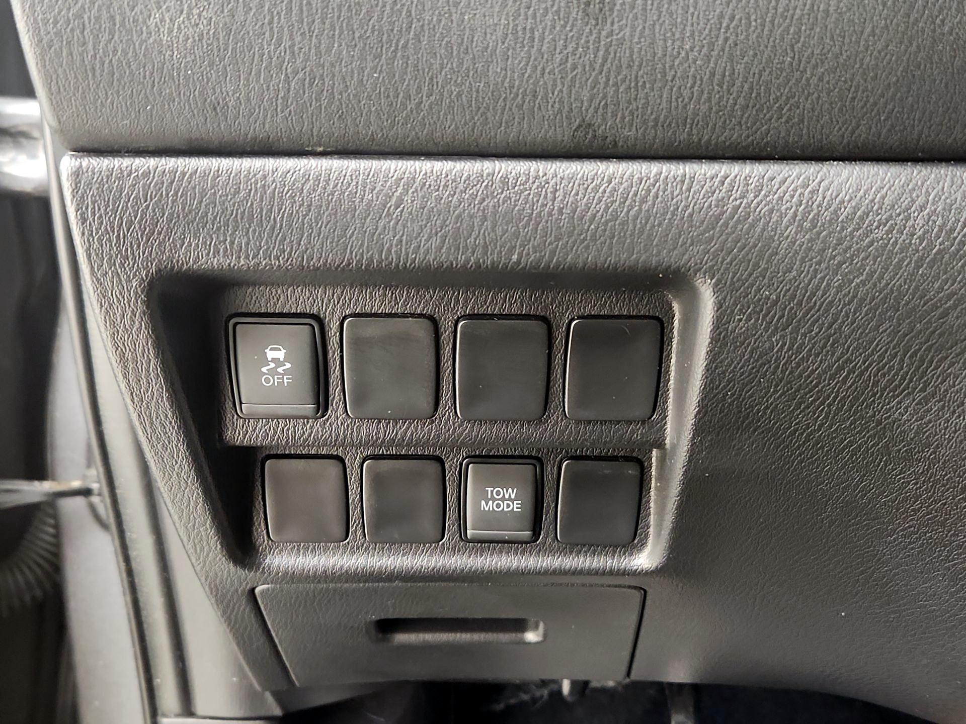 Thumbnail: 2019 Nissan Pathfinder - 13