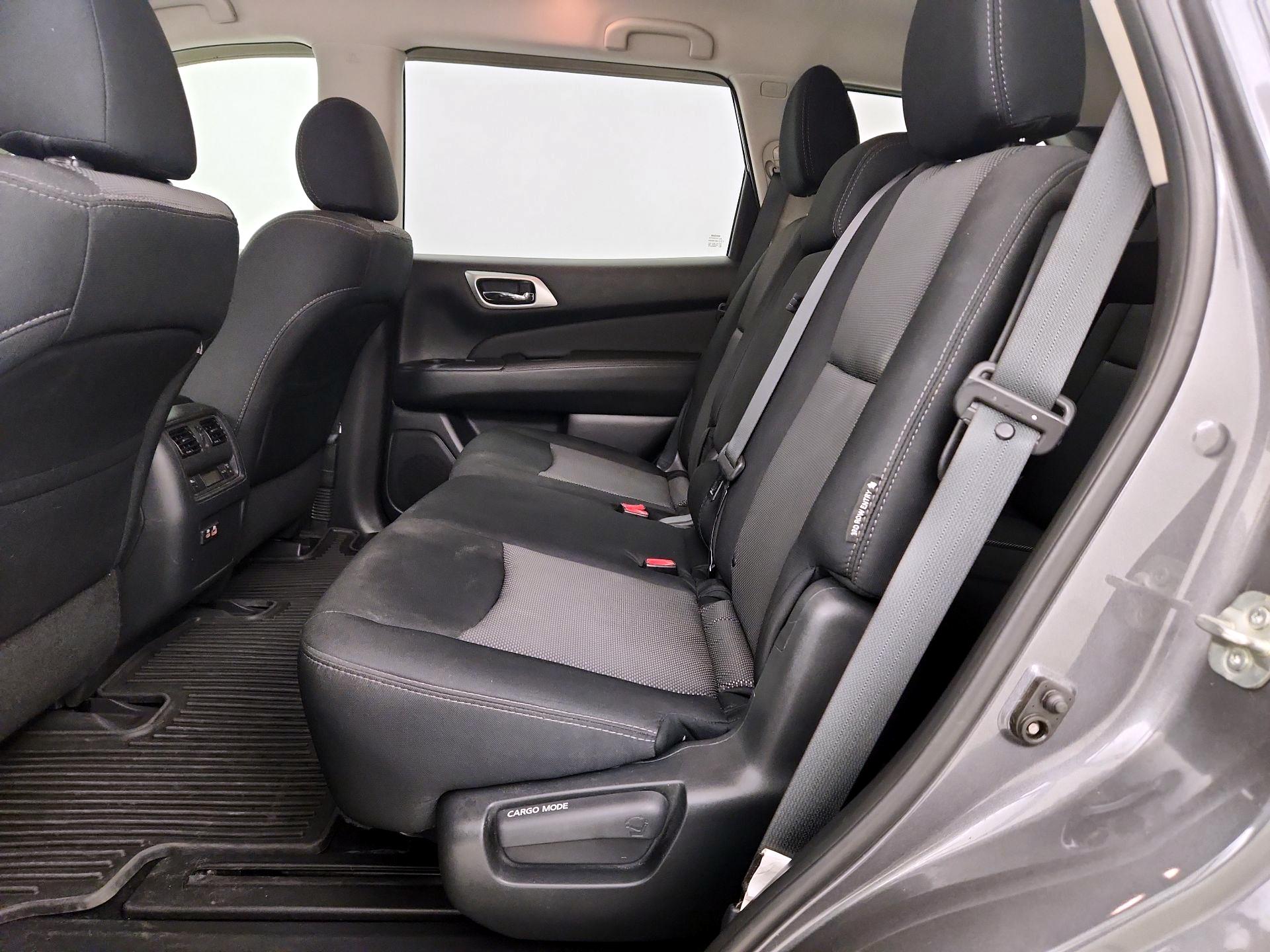 Thumbnail: 2019 Nissan Pathfinder - 19