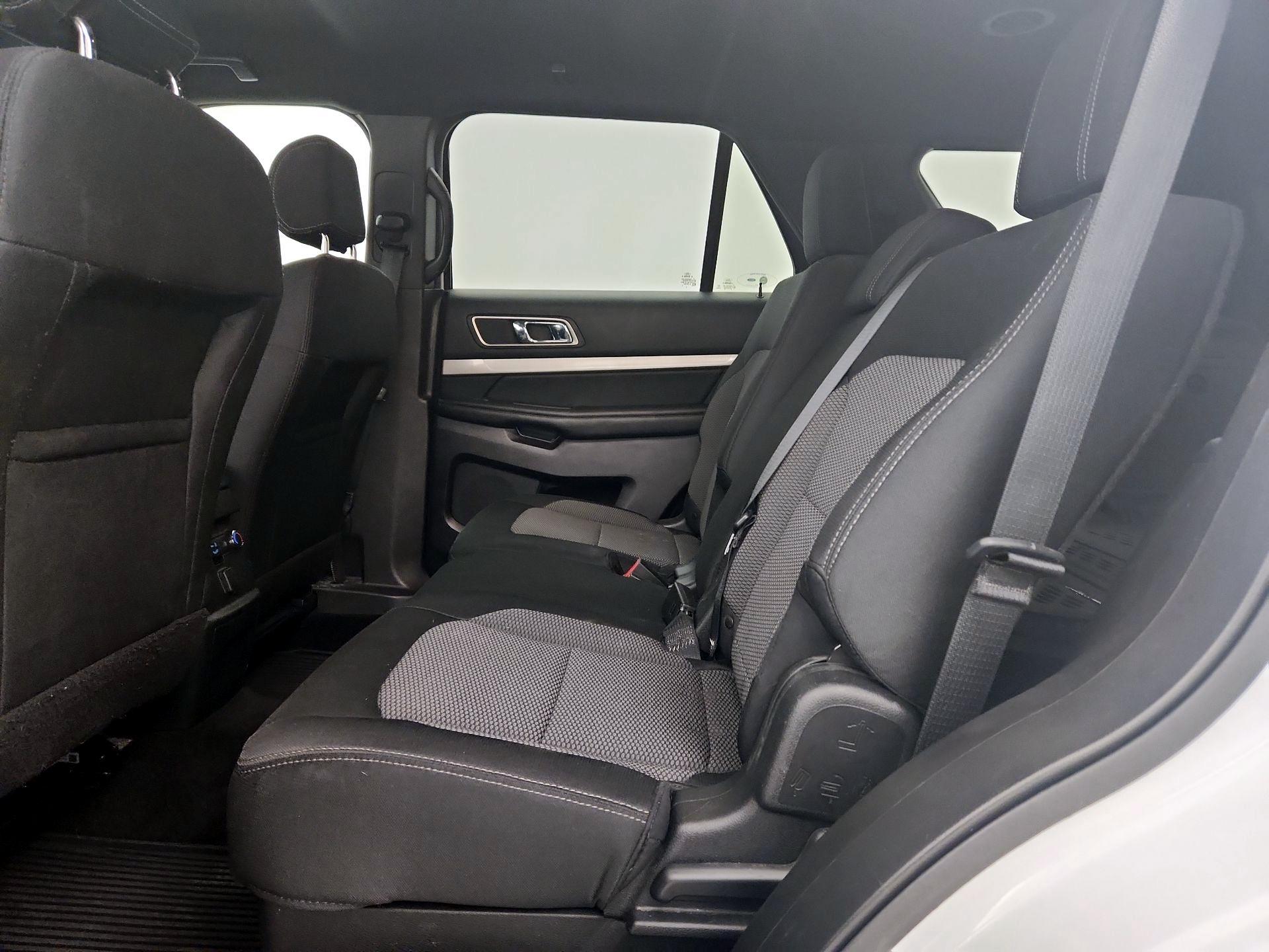 Thumbnail: 2016 Ford Explorer - 19