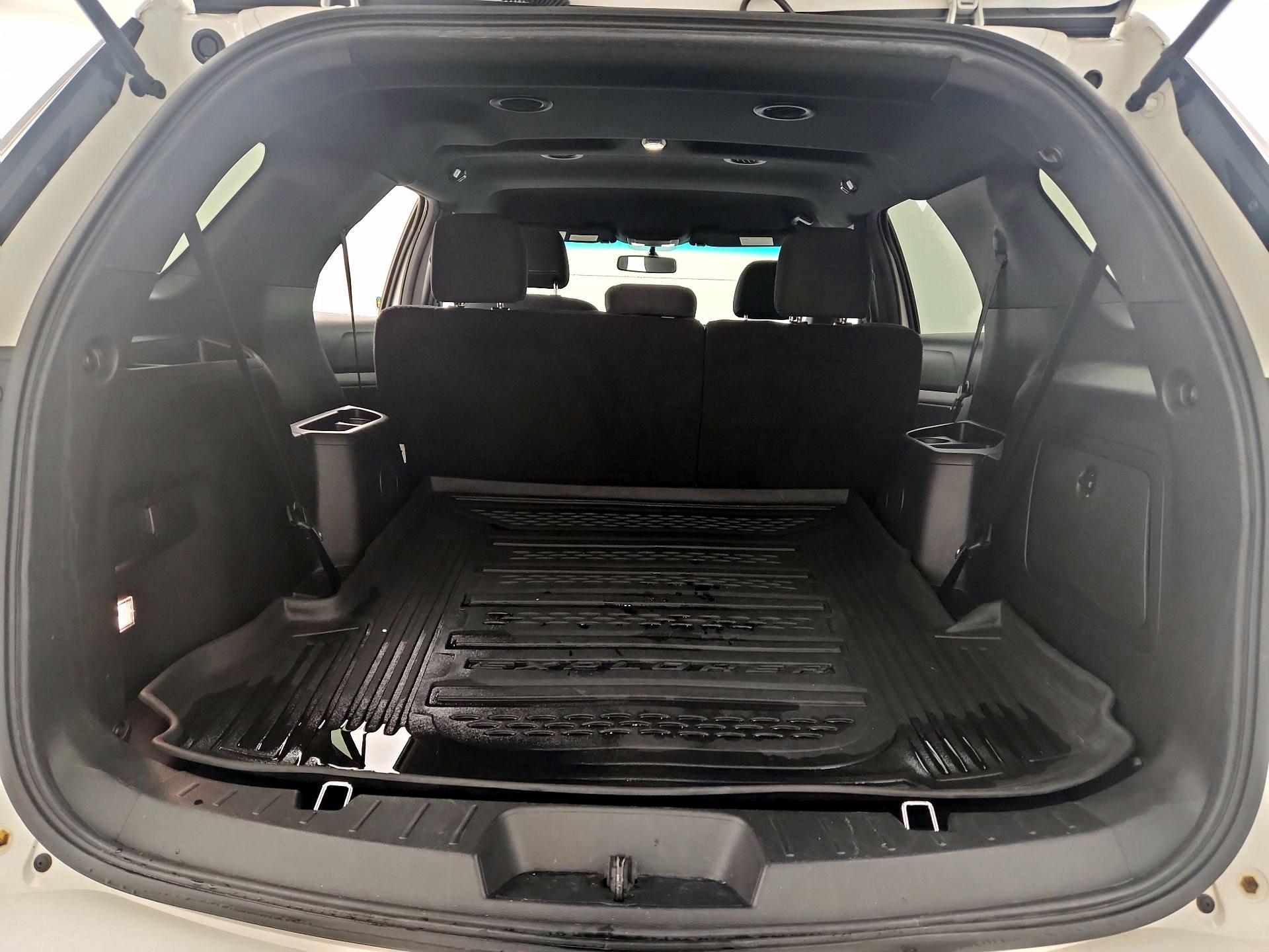 Thumbnail: 2016 Ford Explorer - 20