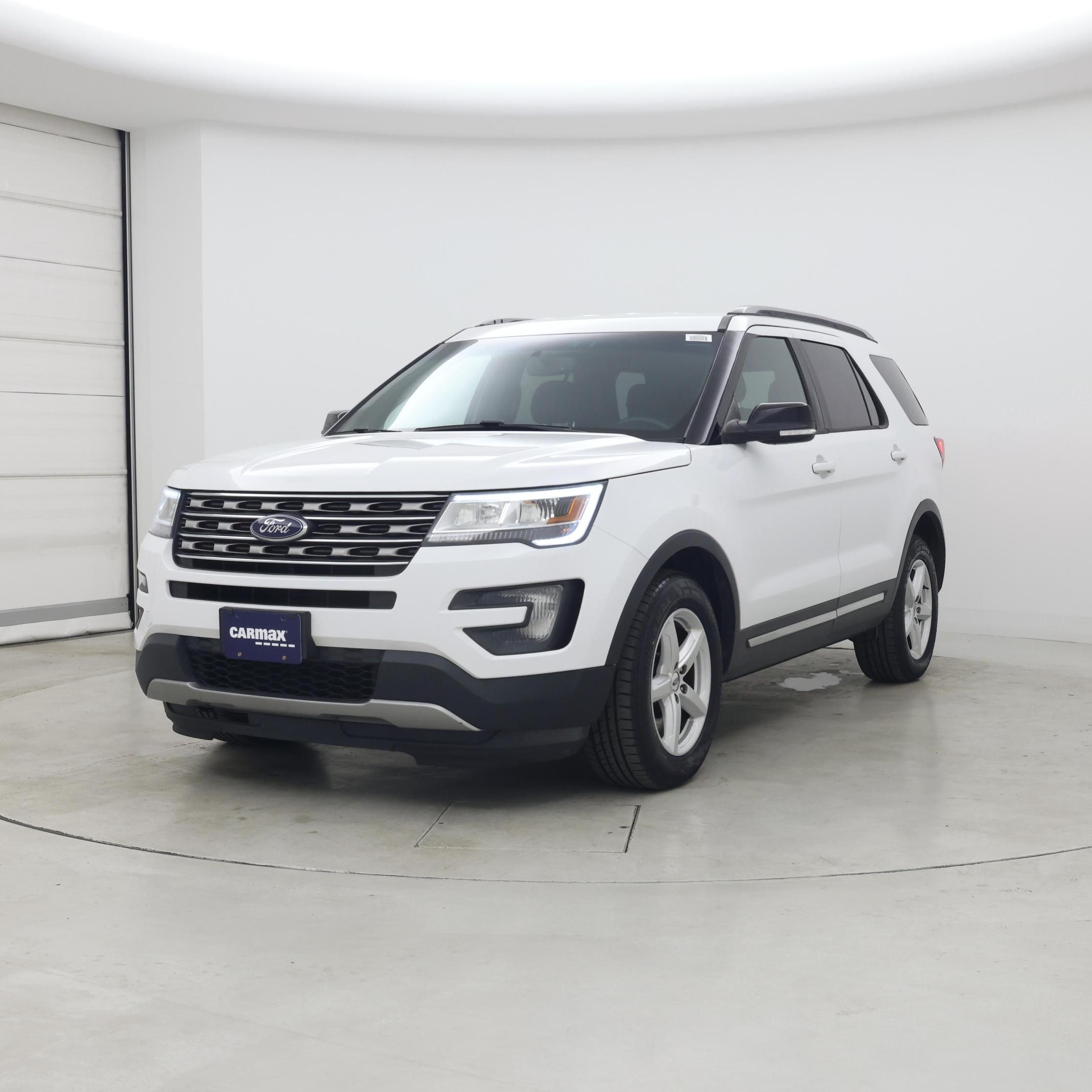 Thumbnail: 2016 Ford Explorer - 4