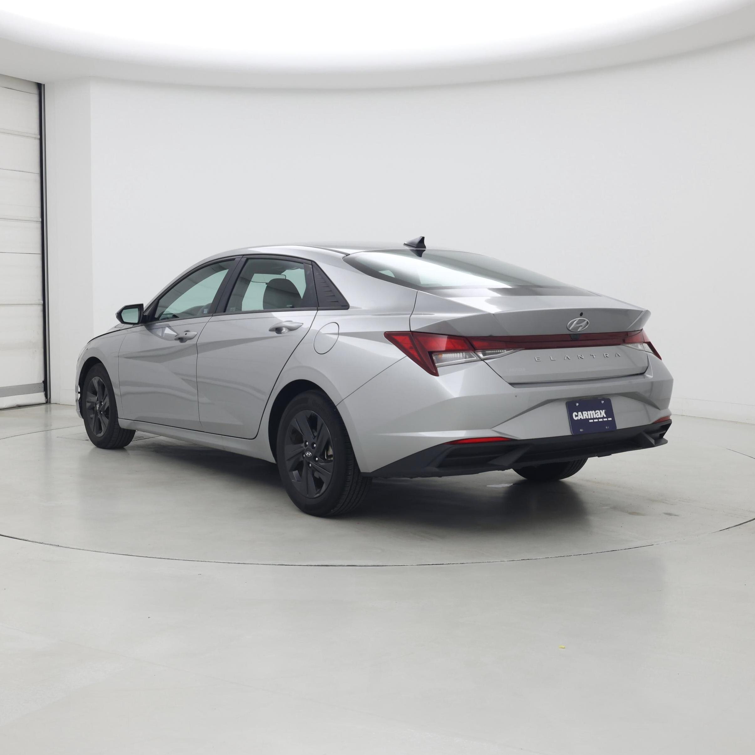 Thumbnail: 2023 Hyundai Elantra - 2