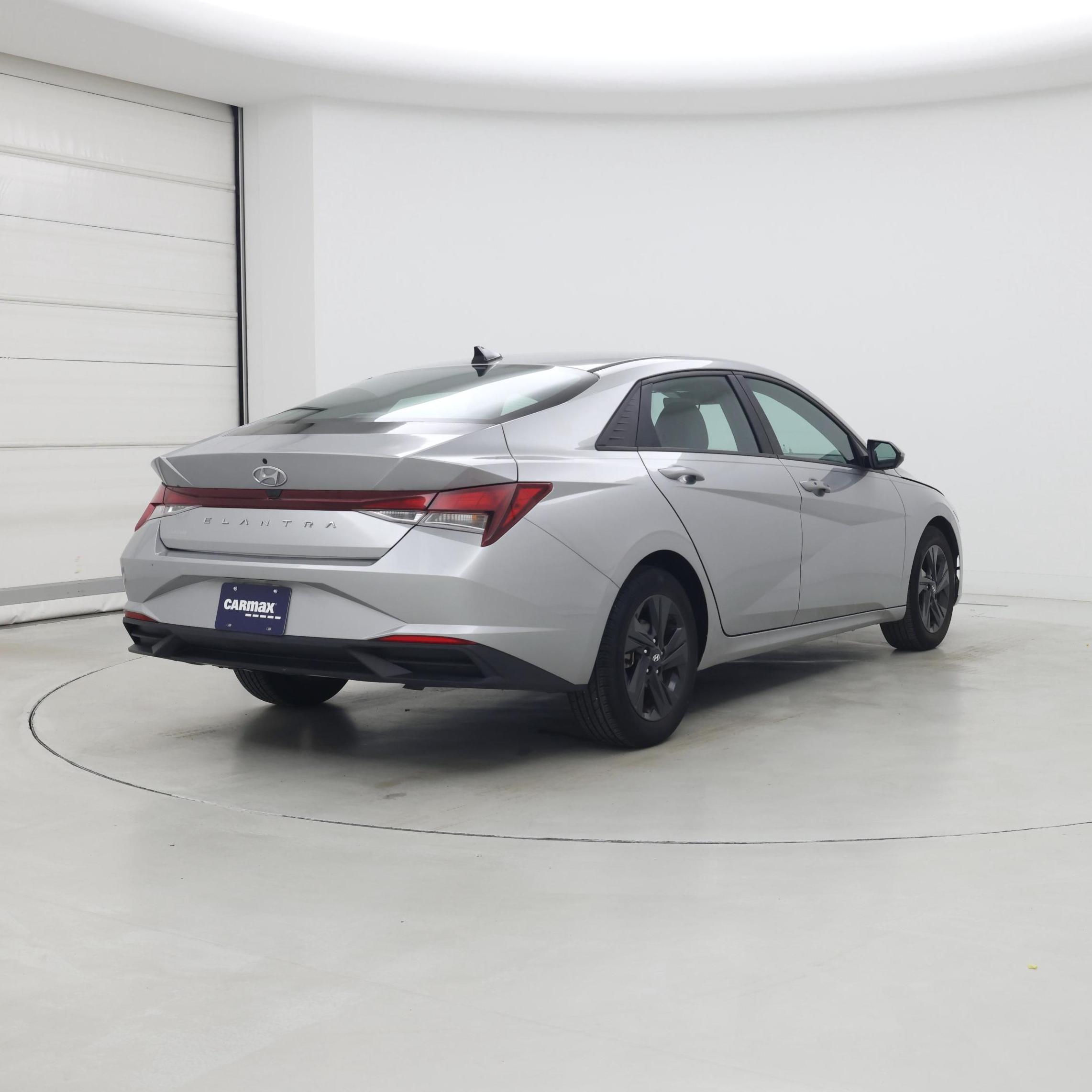 Thumbnail: 2023 Hyundai Elantra - 8