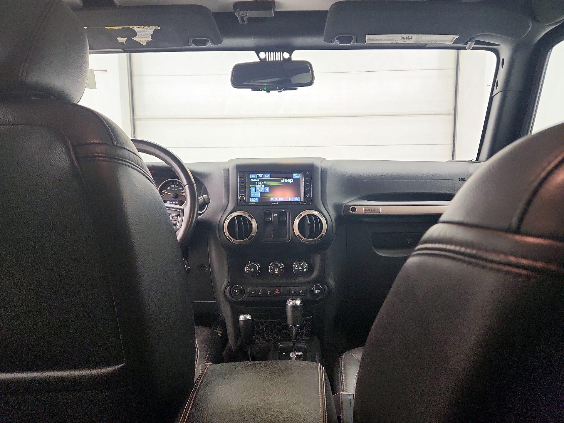 Thumbnail: 2016 Jeep Wrangler - 9