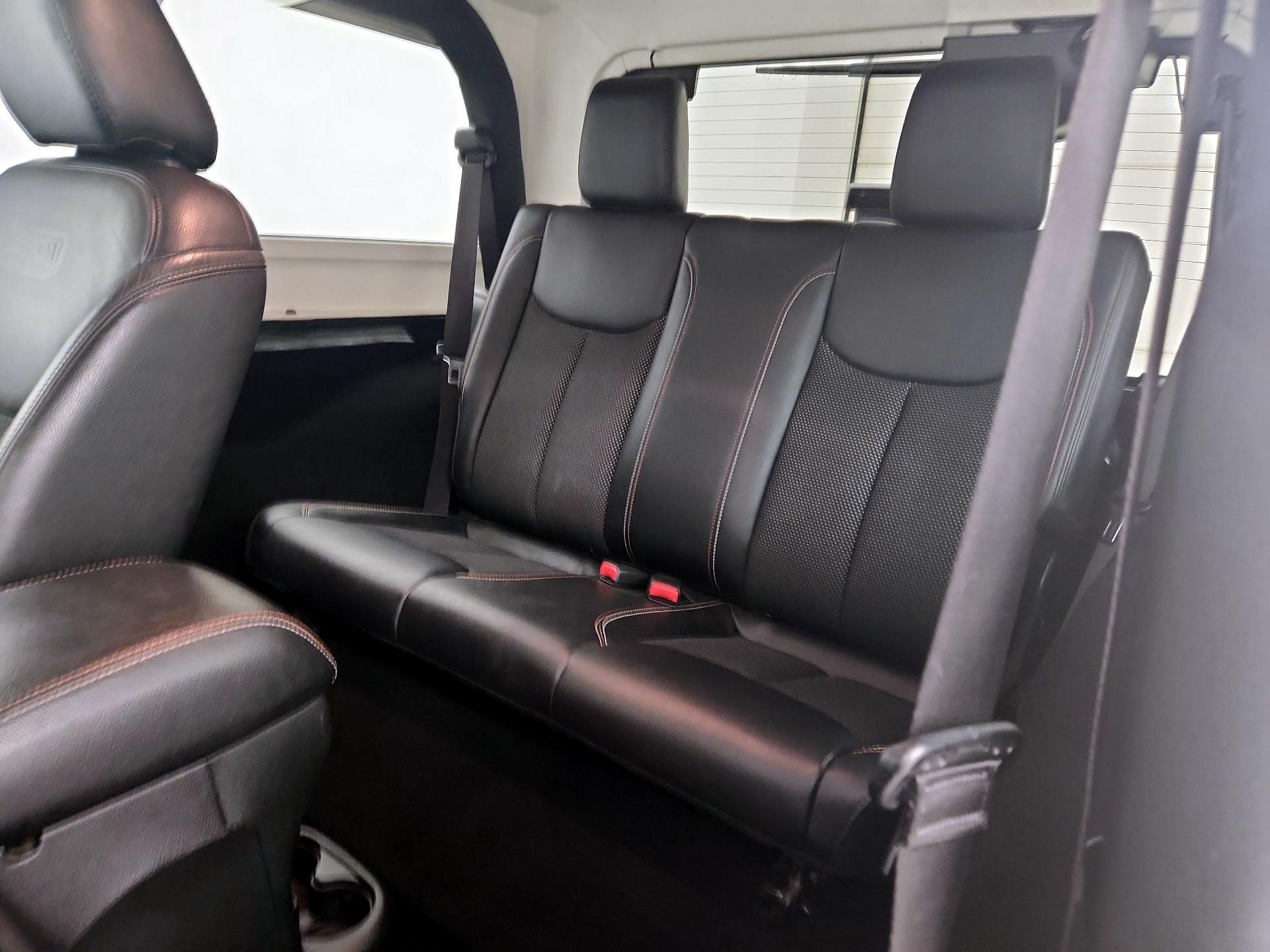 Thumbnail: 2016 Jeep Wrangler - 17