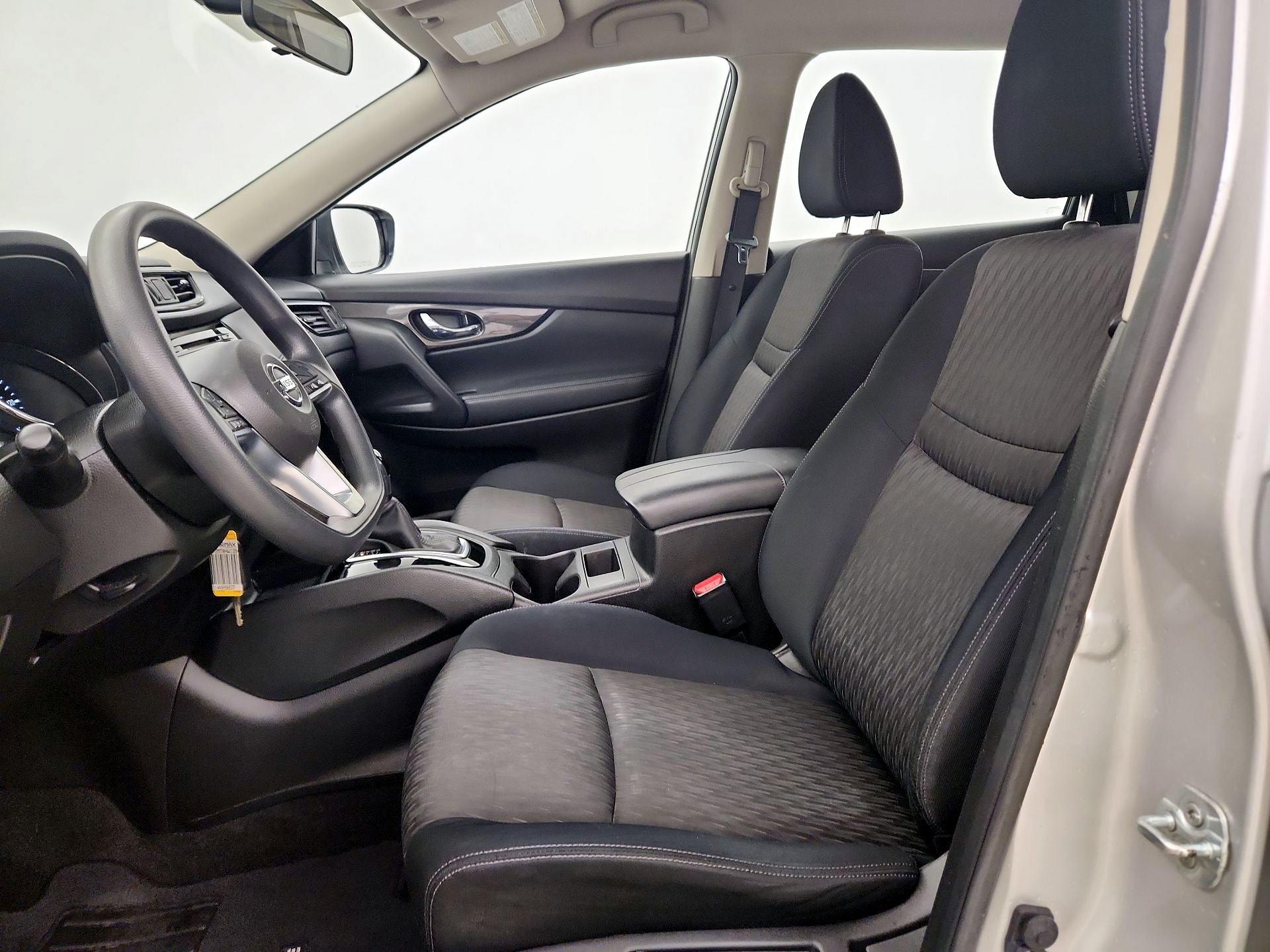 Thumbnail: 2017 Nissan Rogue - 11