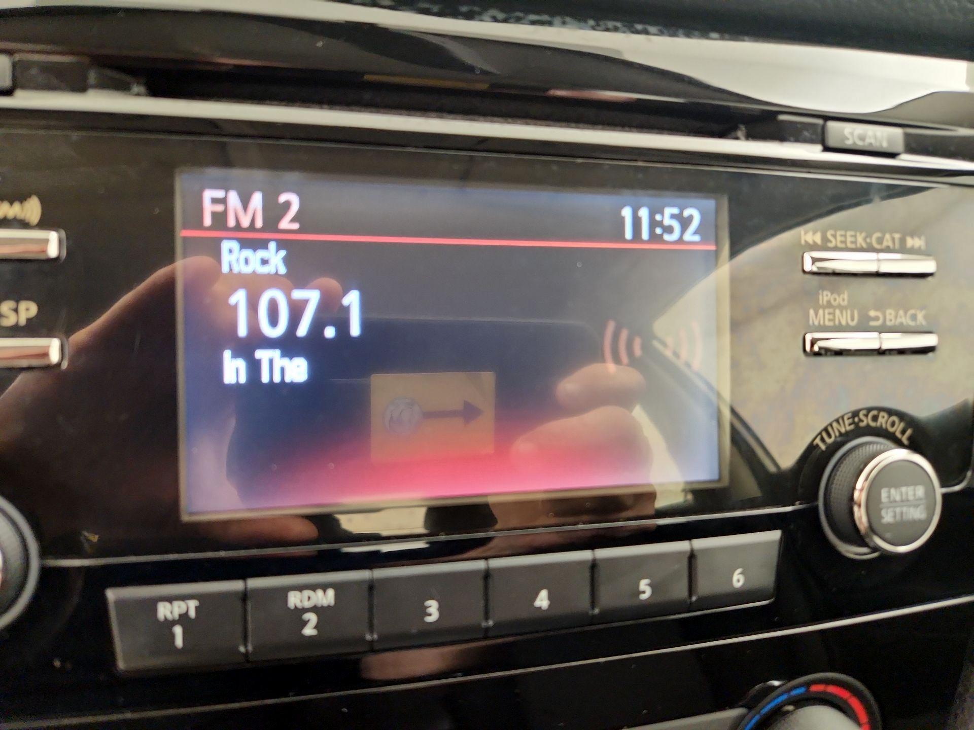 Thumbnail: 2017 Nissan Rogue - 15