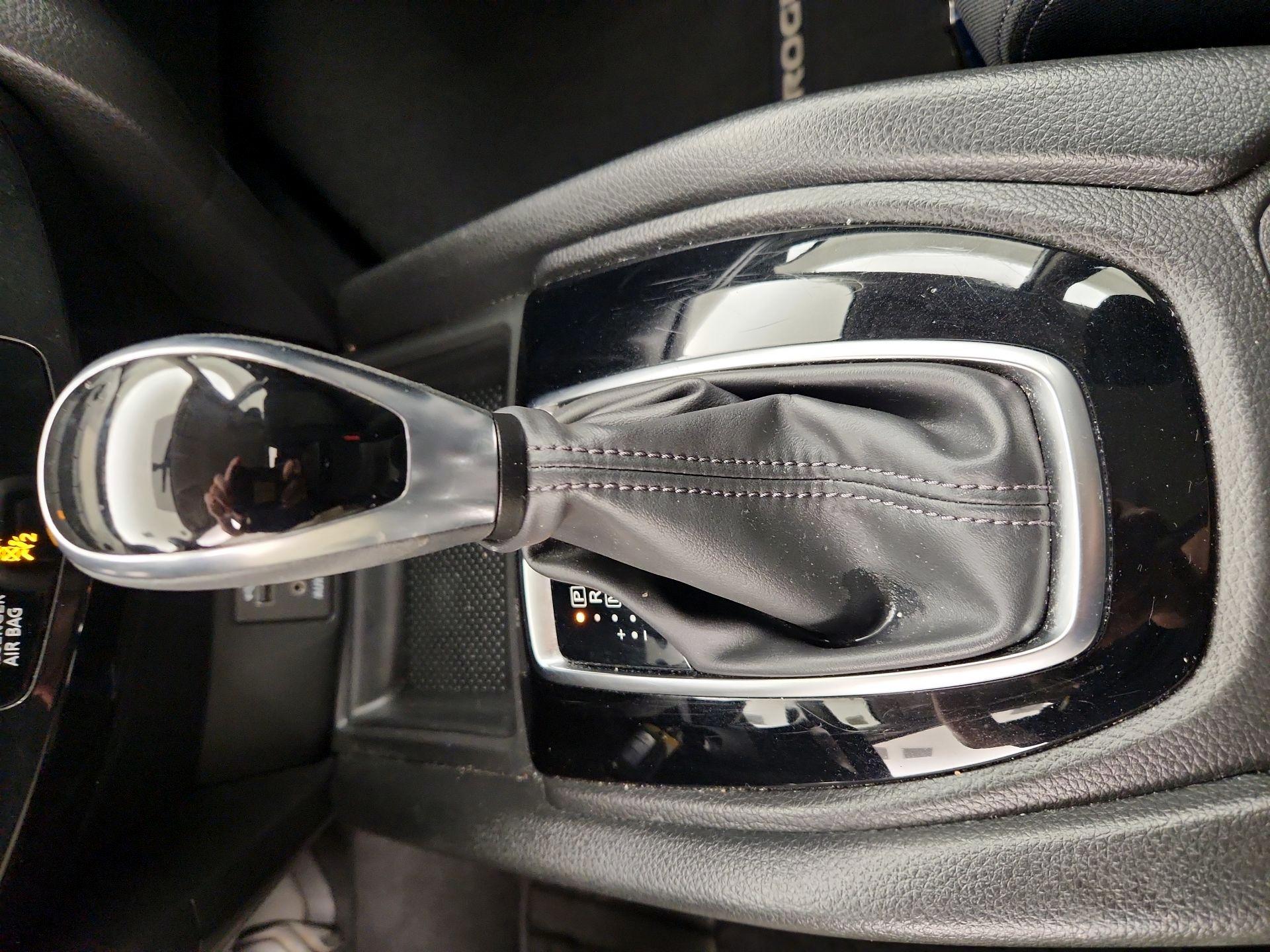 Thumbnail: 2017 Nissan Rogue - 17