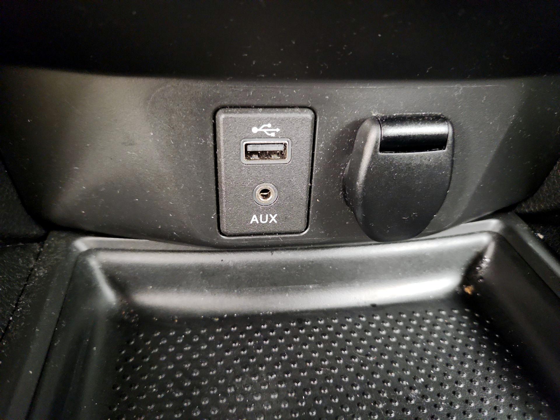 Thumbnail: 2017 Nissan Rogue - 18