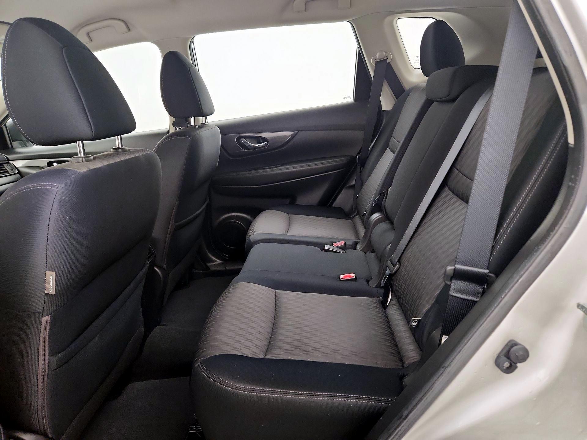 Thumbnail: 2017 Nissan Rogue - 19