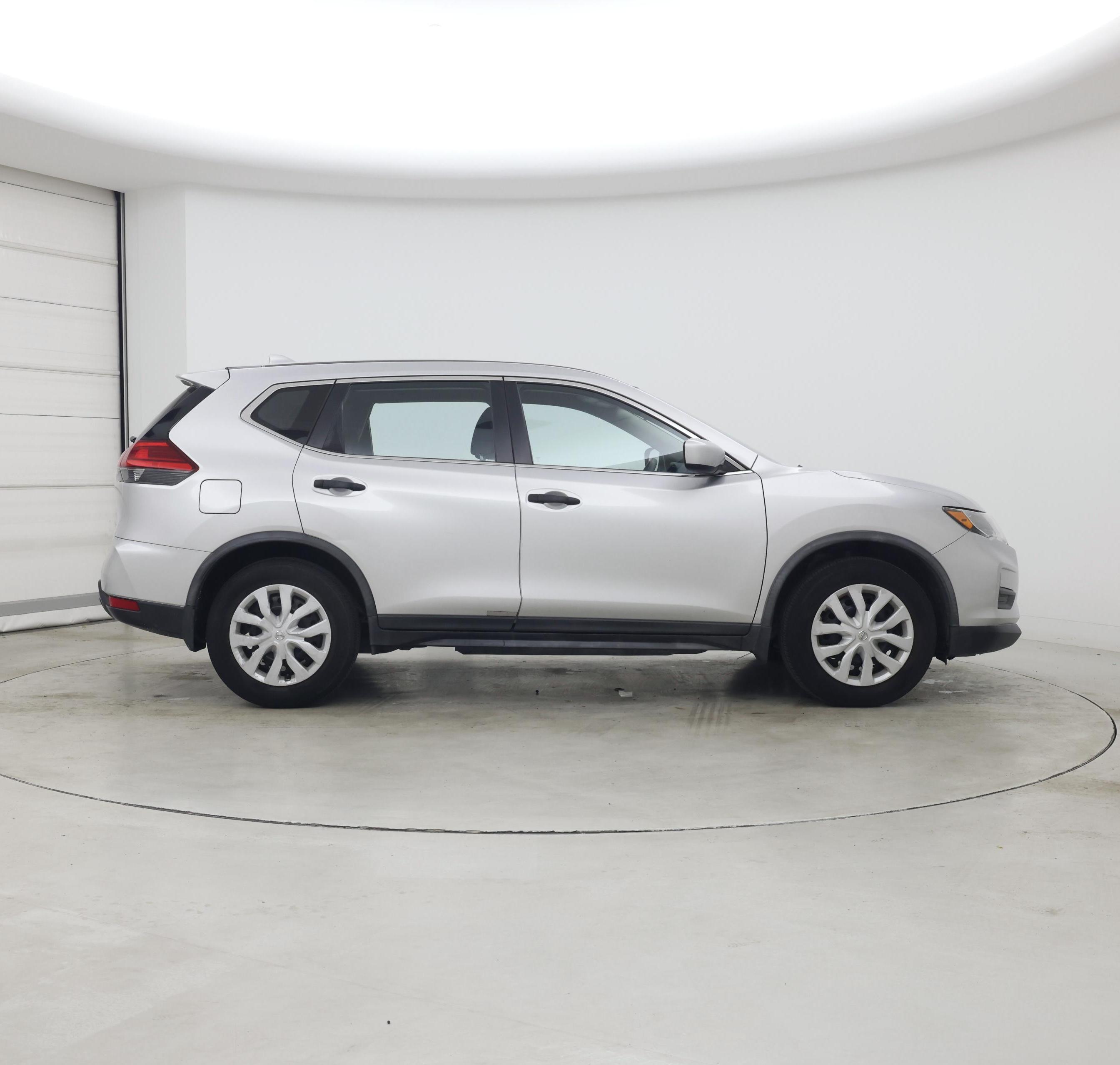 Thumbnail: 2017 Nissan Rogue - 7