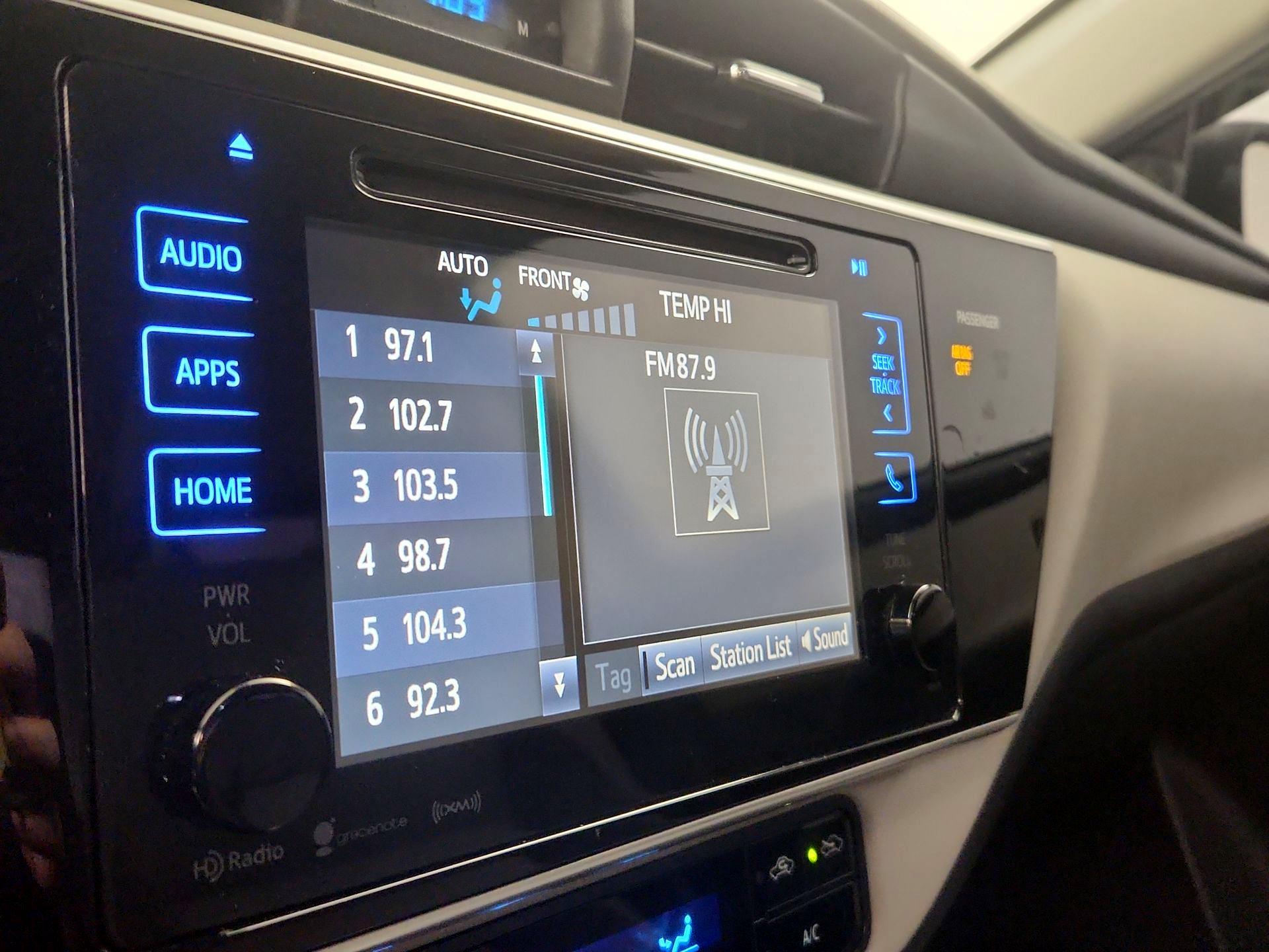 Thumbnail: 2017 Toyota Corolla - 15