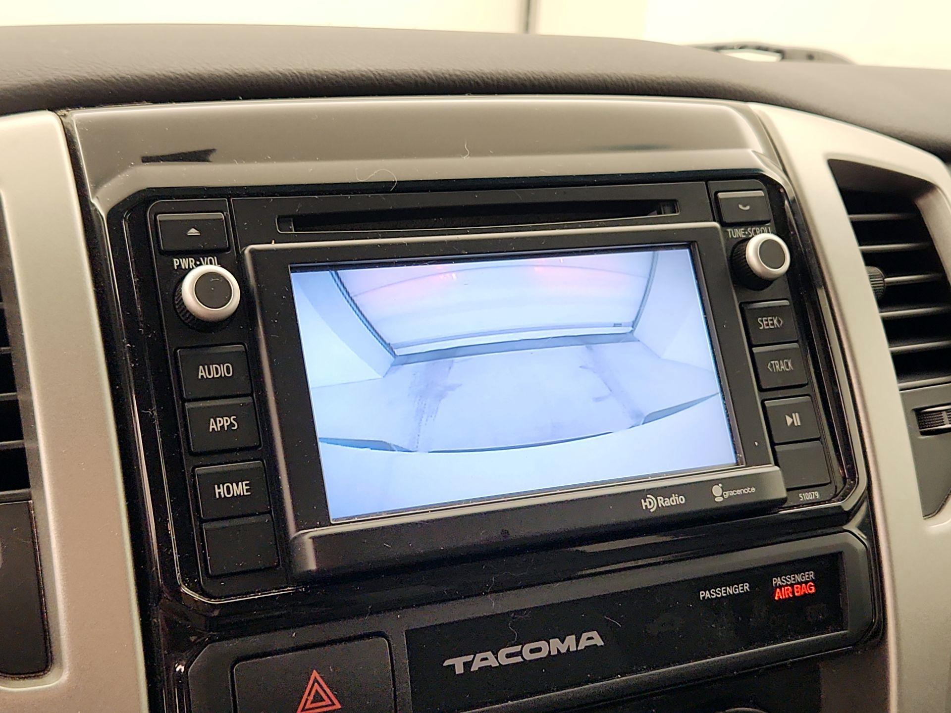 Thumbnail: 2015 Toyota Tacoma - 14