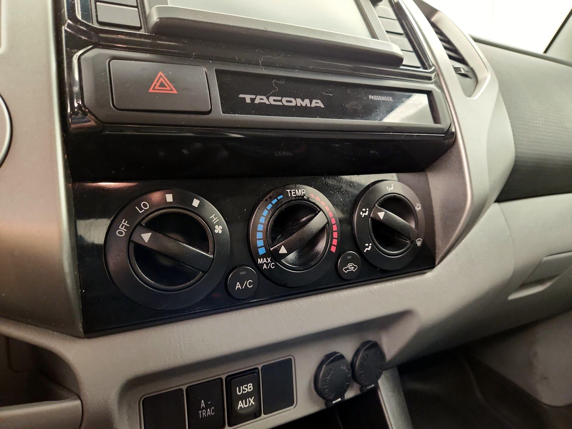 Thumbnail: 2015 Toyota Tacoma - 16