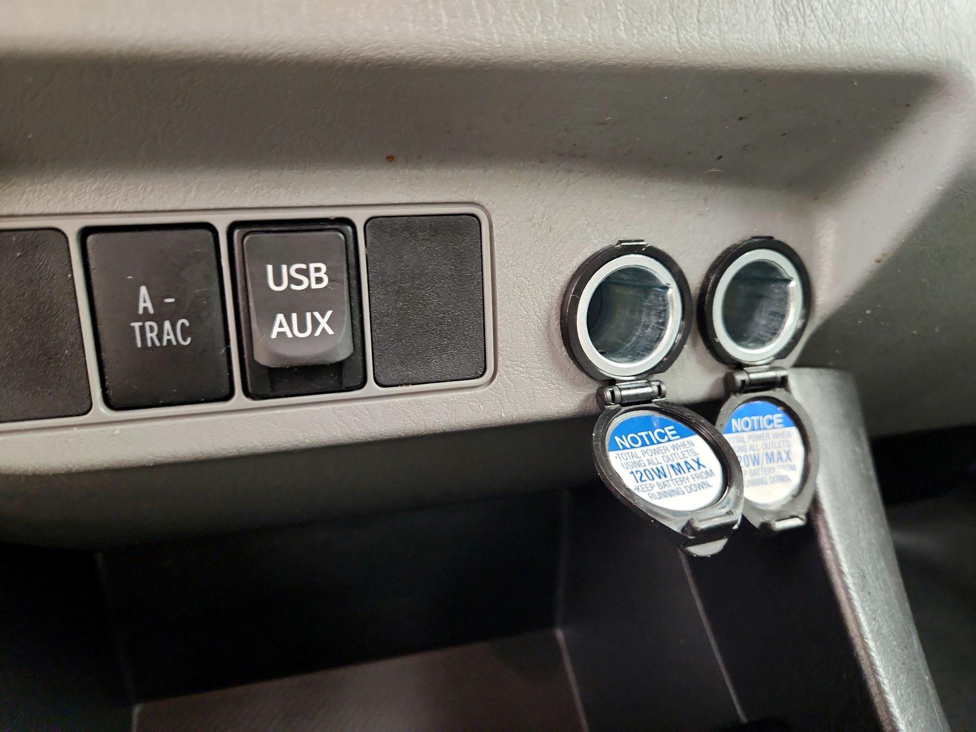 Thumbnail: 2015 Toyota Tacoma - 18