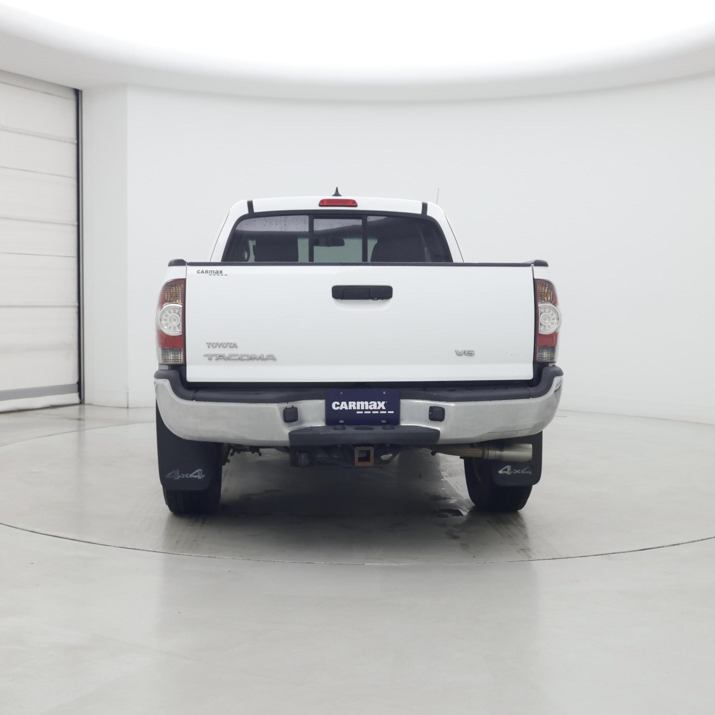 Thumbnail: 2015 Toyota Tacoma - 6