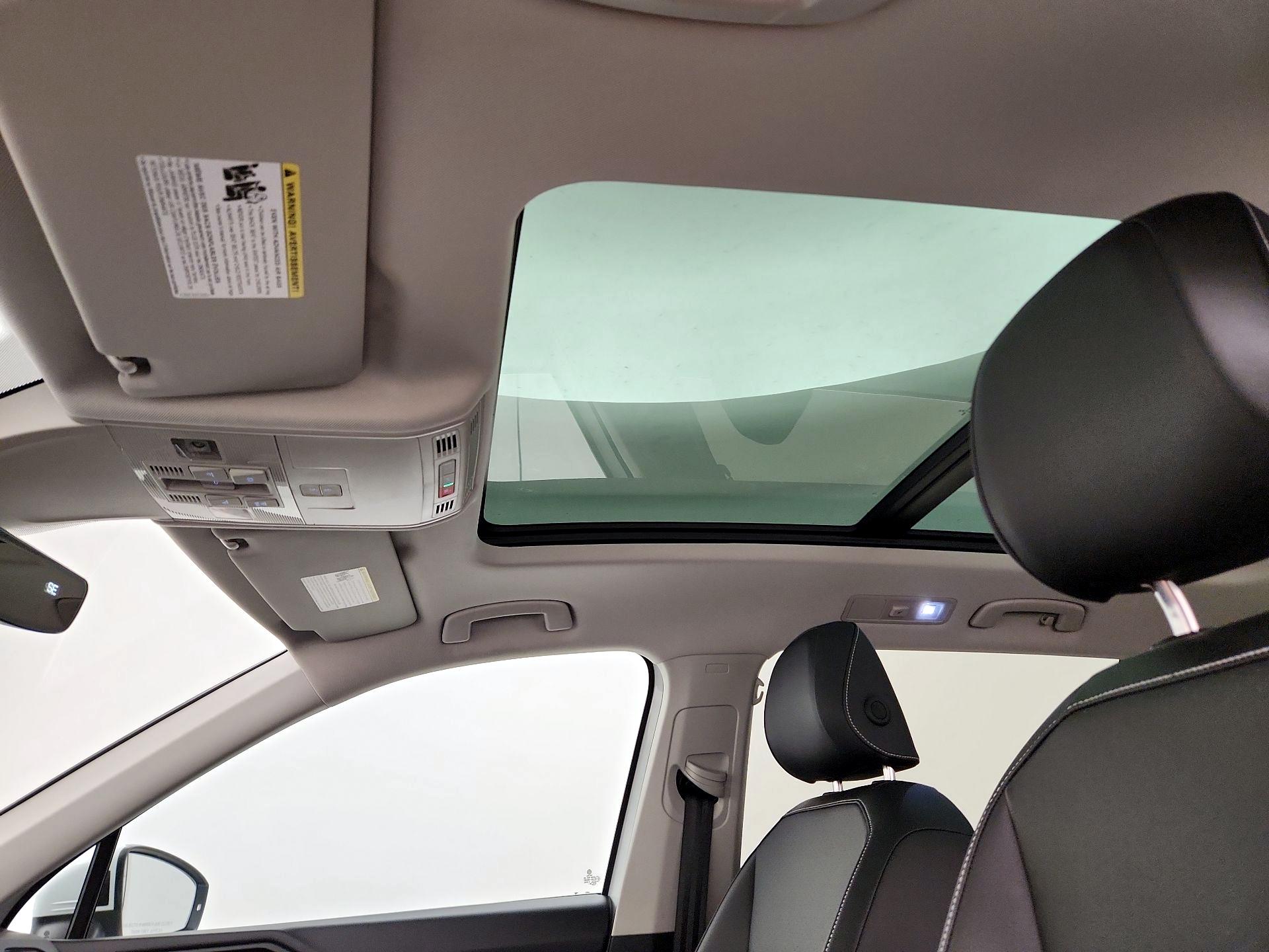 Thumbnail: 2021 Volkswagen Tiguan - 20