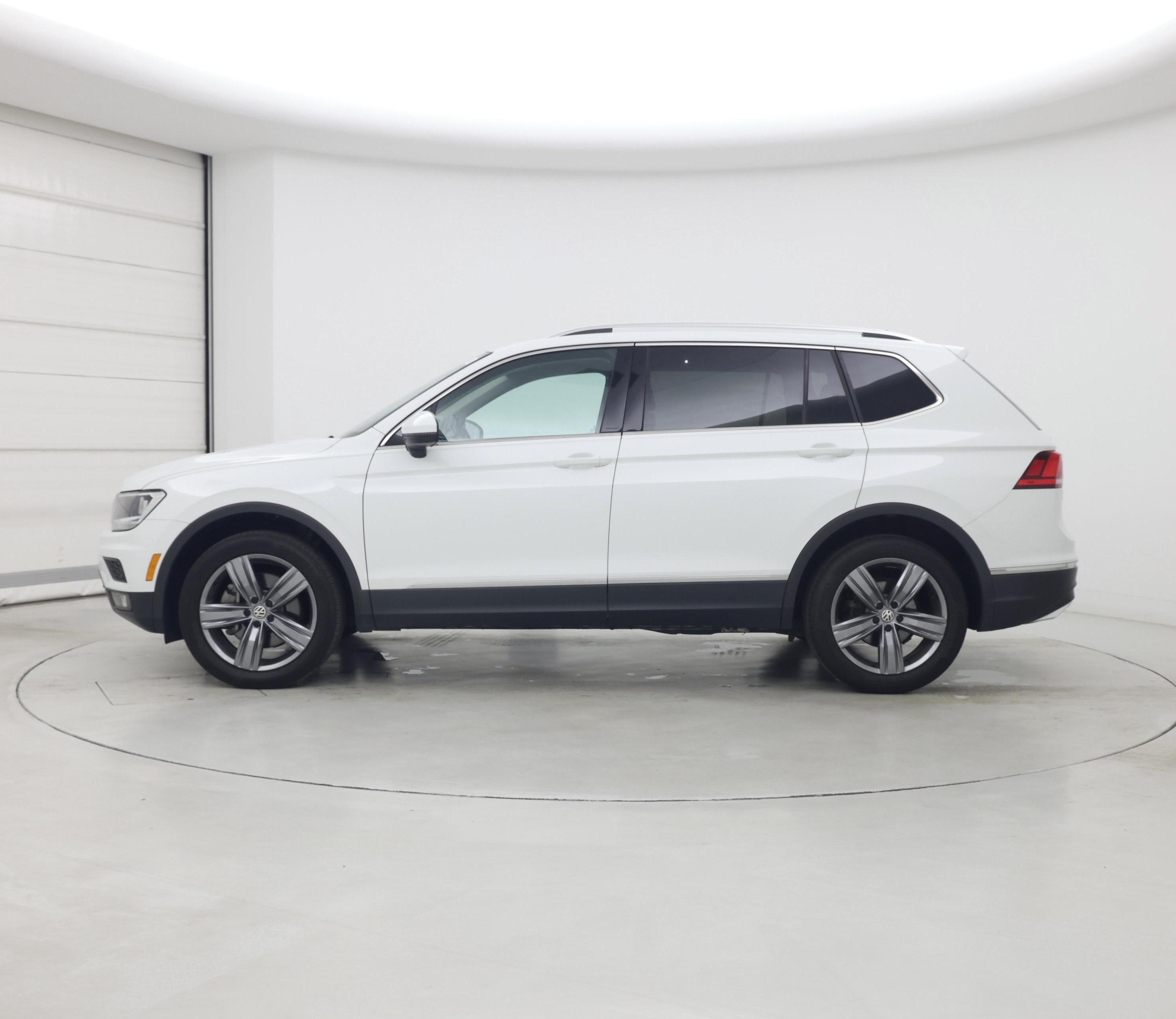 Thumbnail: 2021 Volkswagen Tiguan - 3