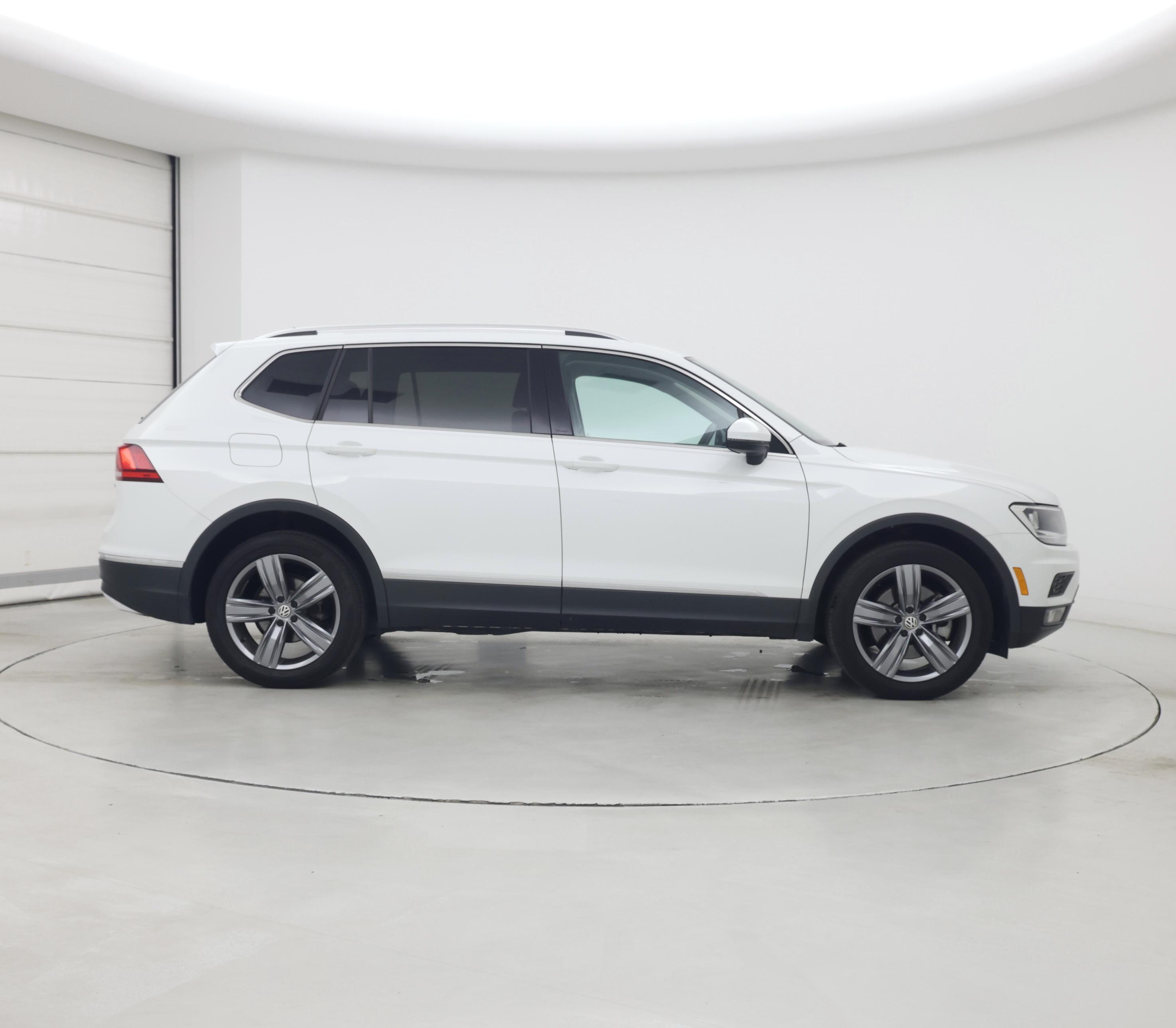 Thumbnail: 2021 Volkswagen Tiguan - 7