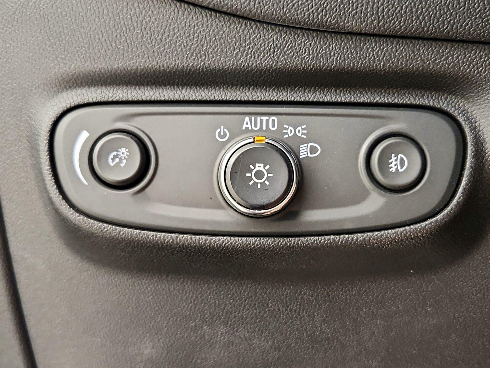 Thumbnail: 2020 Chevrolet Equinox - 13