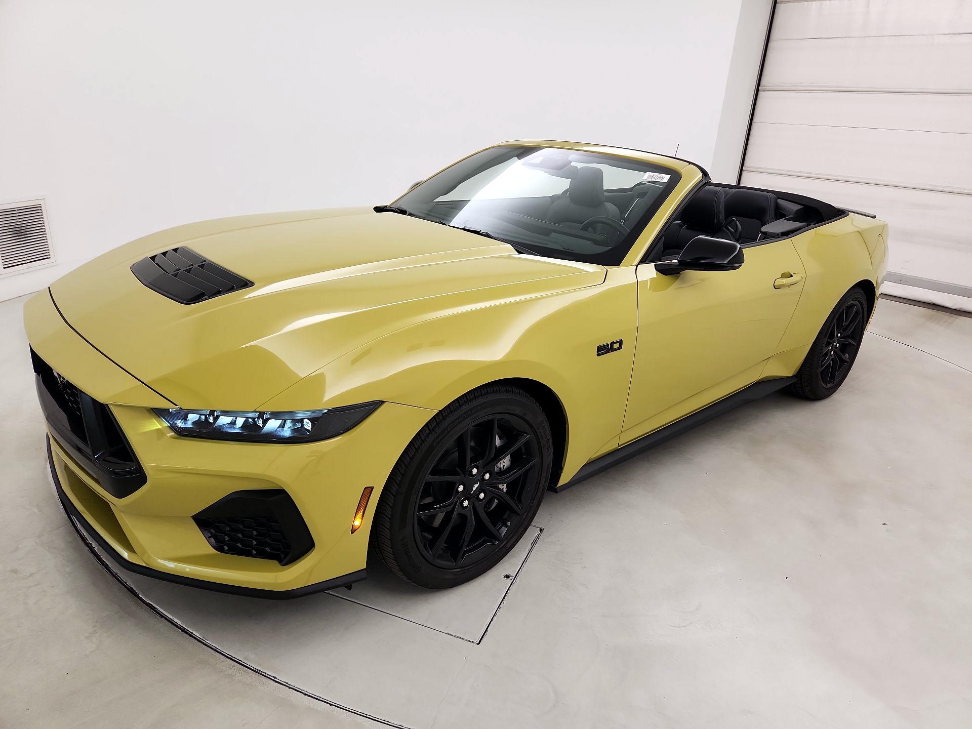 Thumbnail: 2025 Ford Mustang - 20