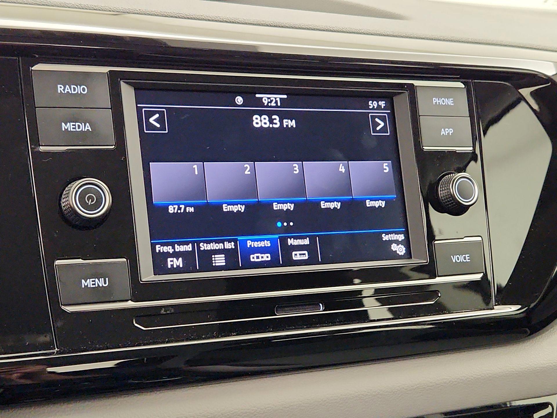 Thumbnail: 2024 Volkswagen Taos - 15