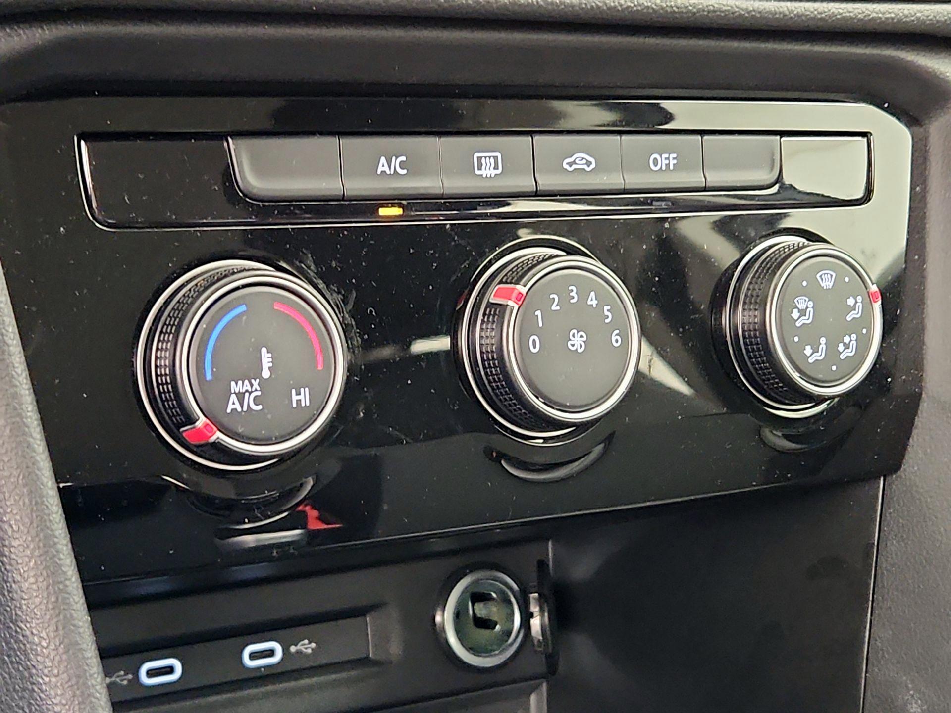 Thumbnail: 2024 Volkswagen Taos - 16