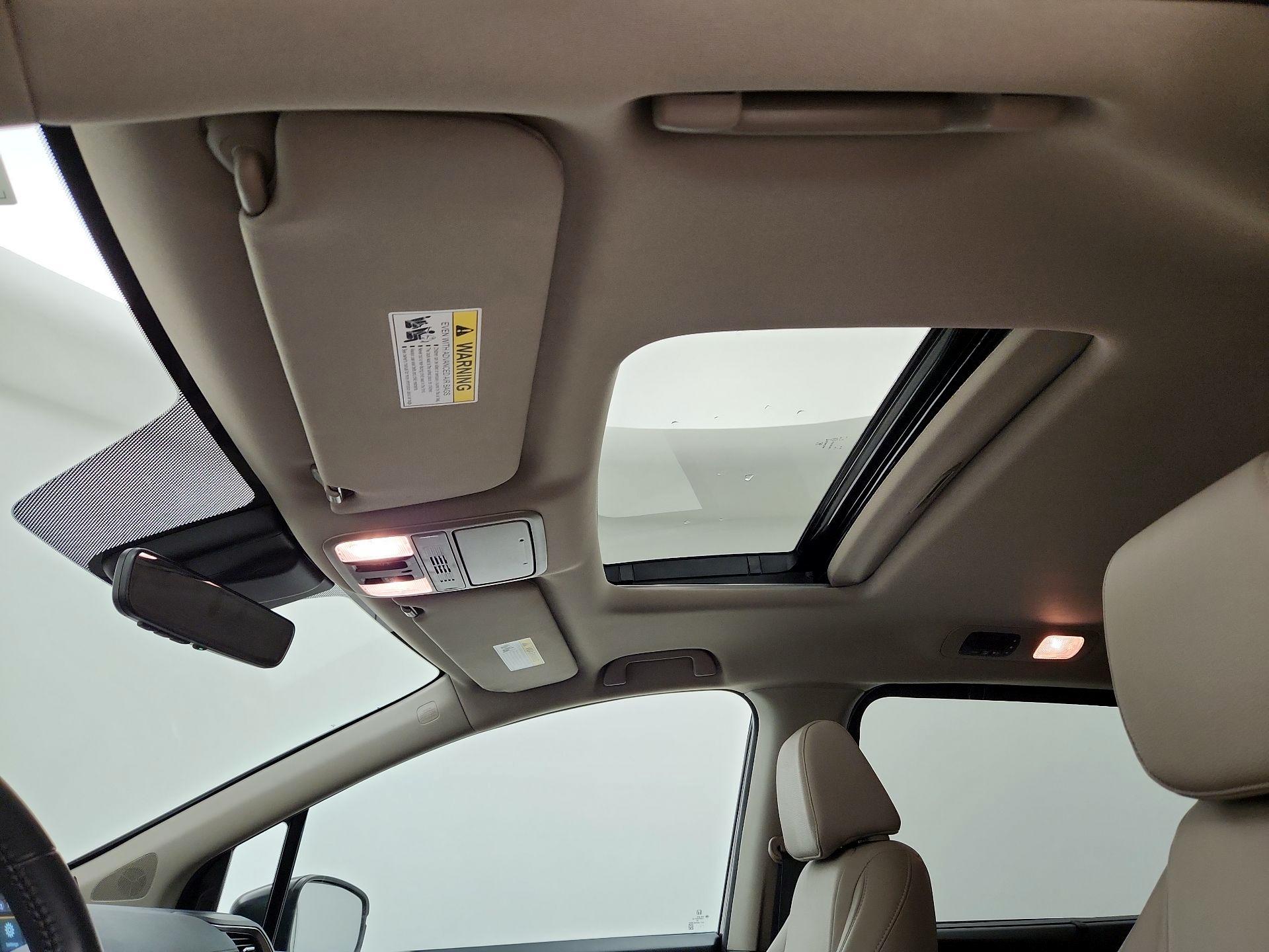 Thumbnail: 2018 Honda Odyssey - 19