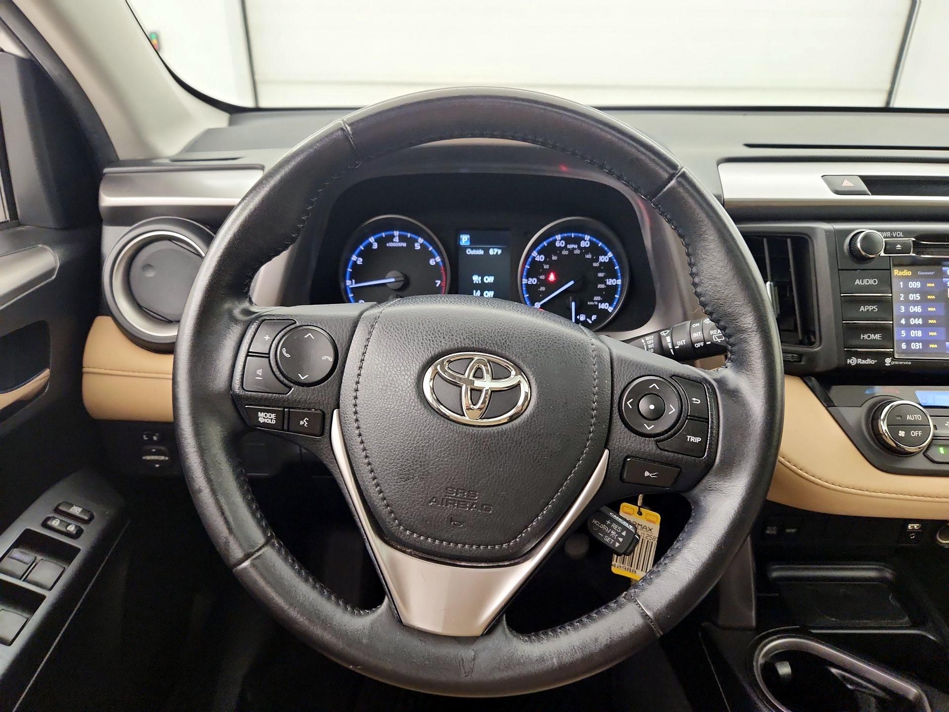 Thumbnail: 2017 Toyota RAV4 - 10