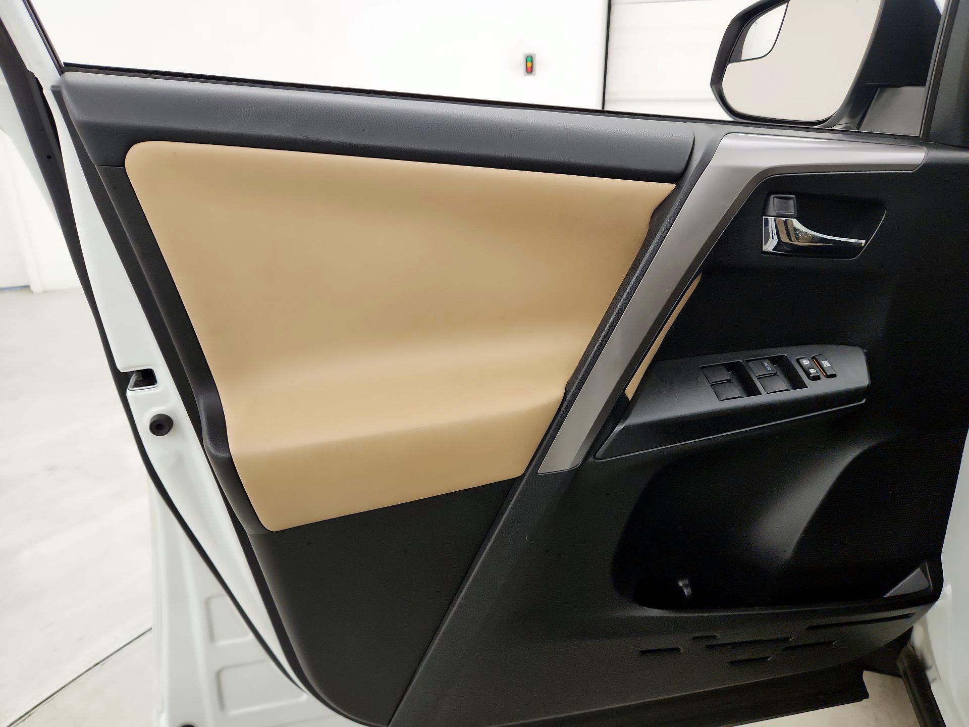 Thumbnail: 2017 Toyota RAV4 - 12