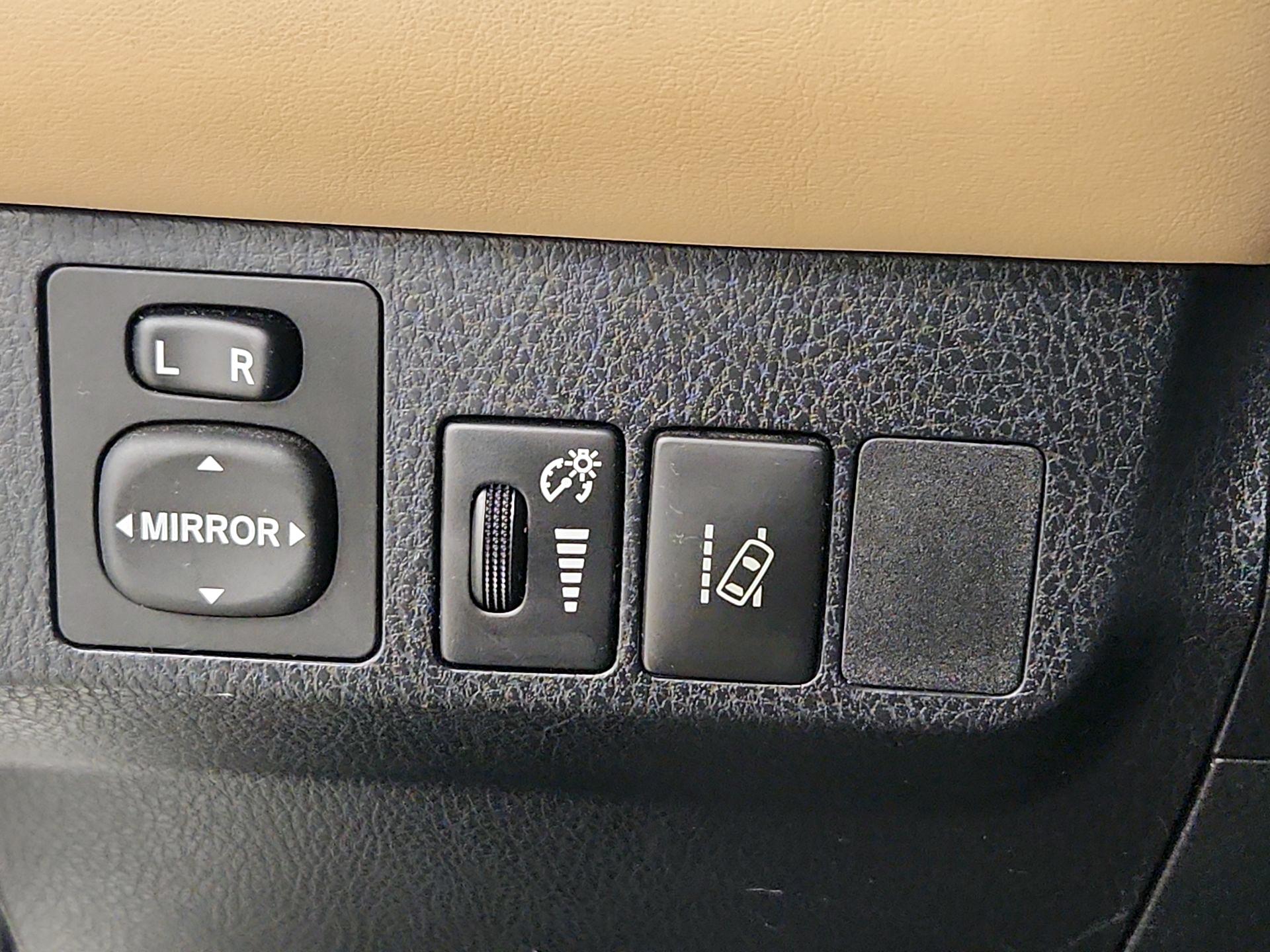 Thumbnail: 2017 Toyota RAV4 - 13