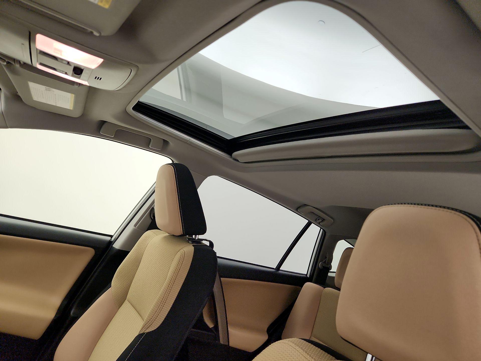 Thumbnail: 2017 Toyota RAV4 - 19