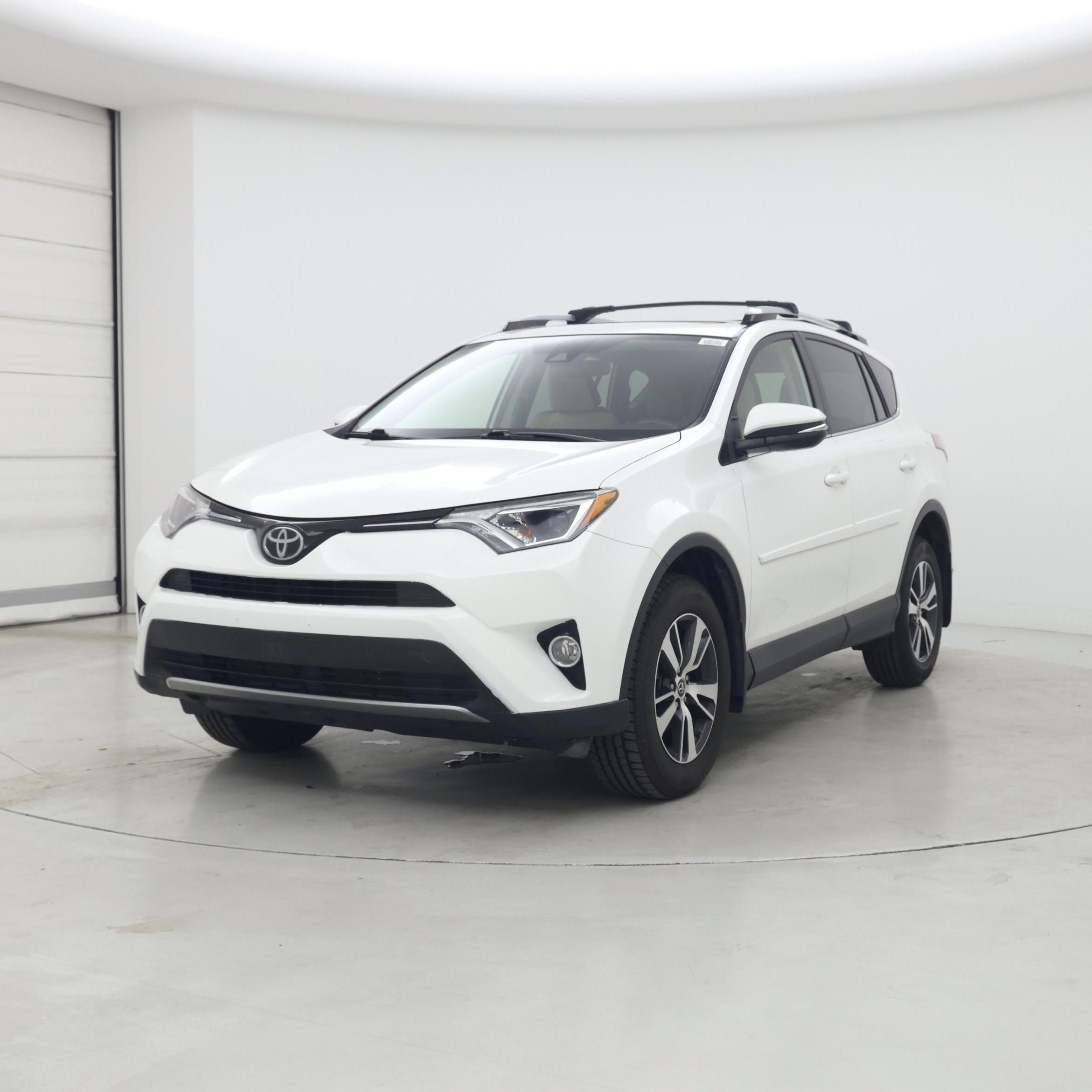 Thumbnail: 2017 Toyota RAV4 - 4