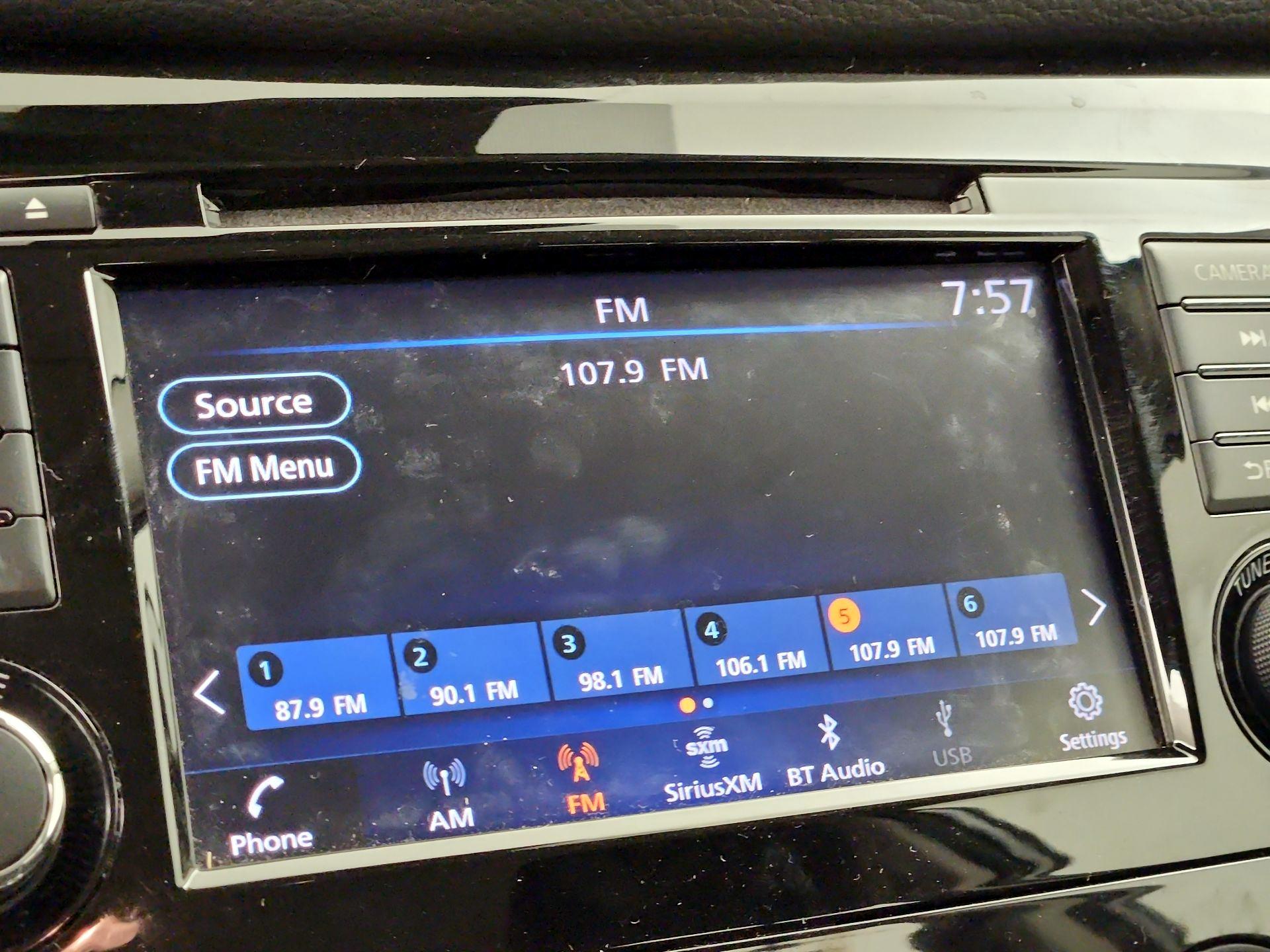 Thumbnail: 2020 Nissan Rogue Sport - 15