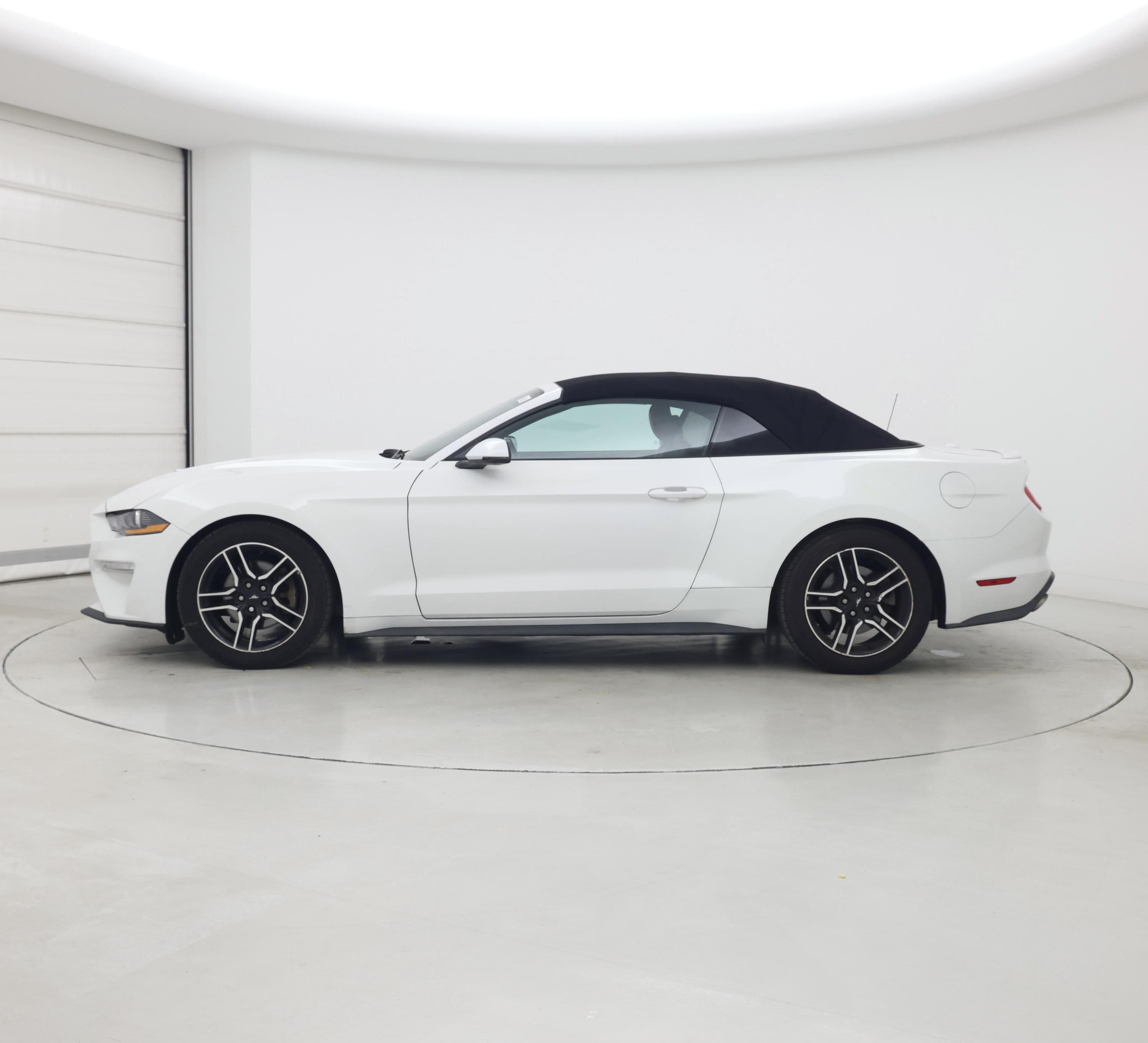 Thumbnail: 2018 Ford Mustang - 3