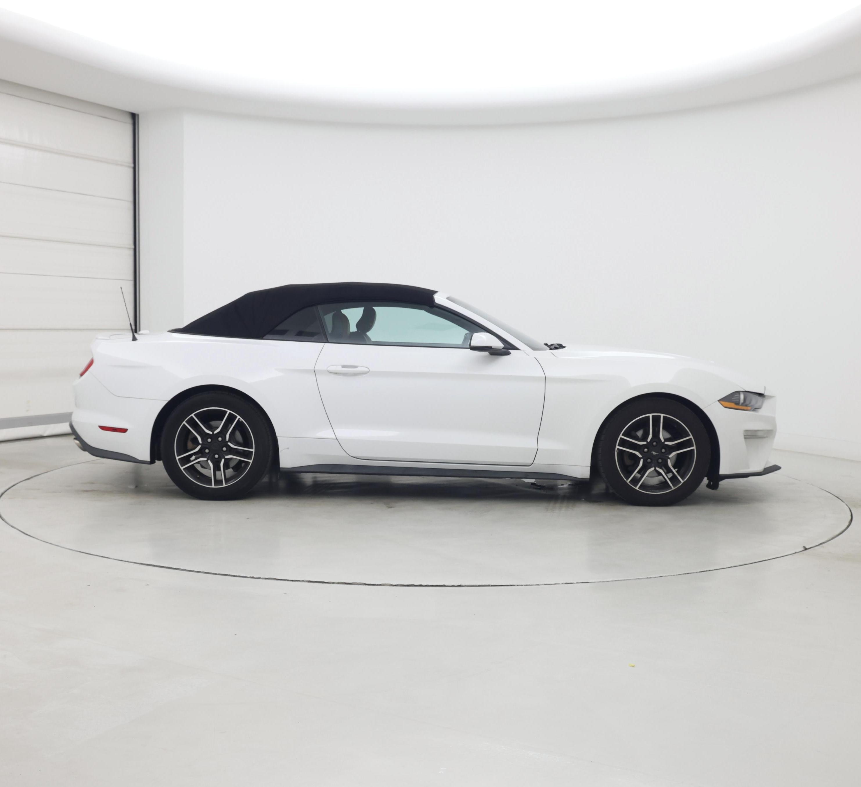 Thumbnail: 2018 Ford Mustang - 7