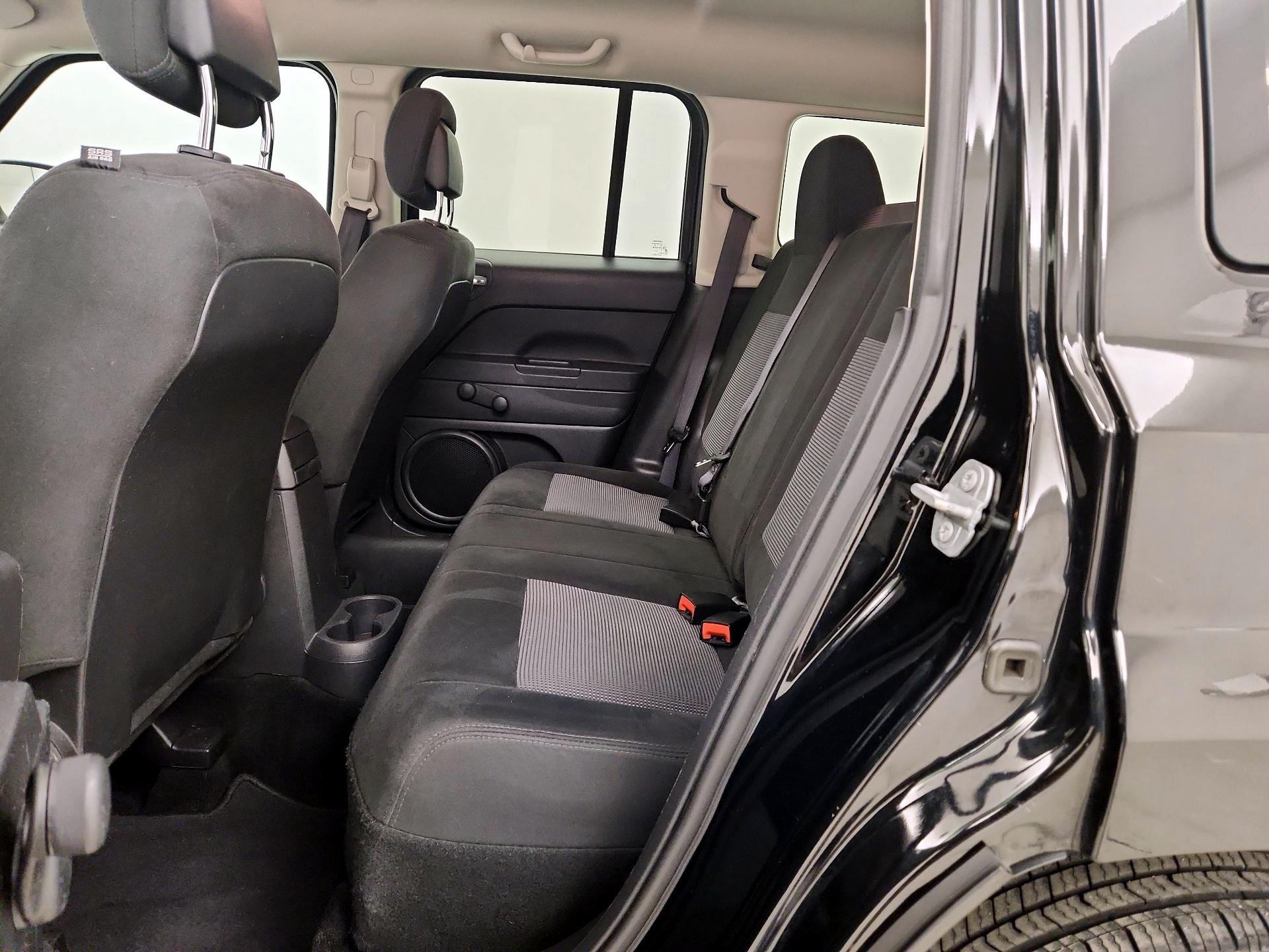 Thumbnail: 2017 Jeep Patriot - 16