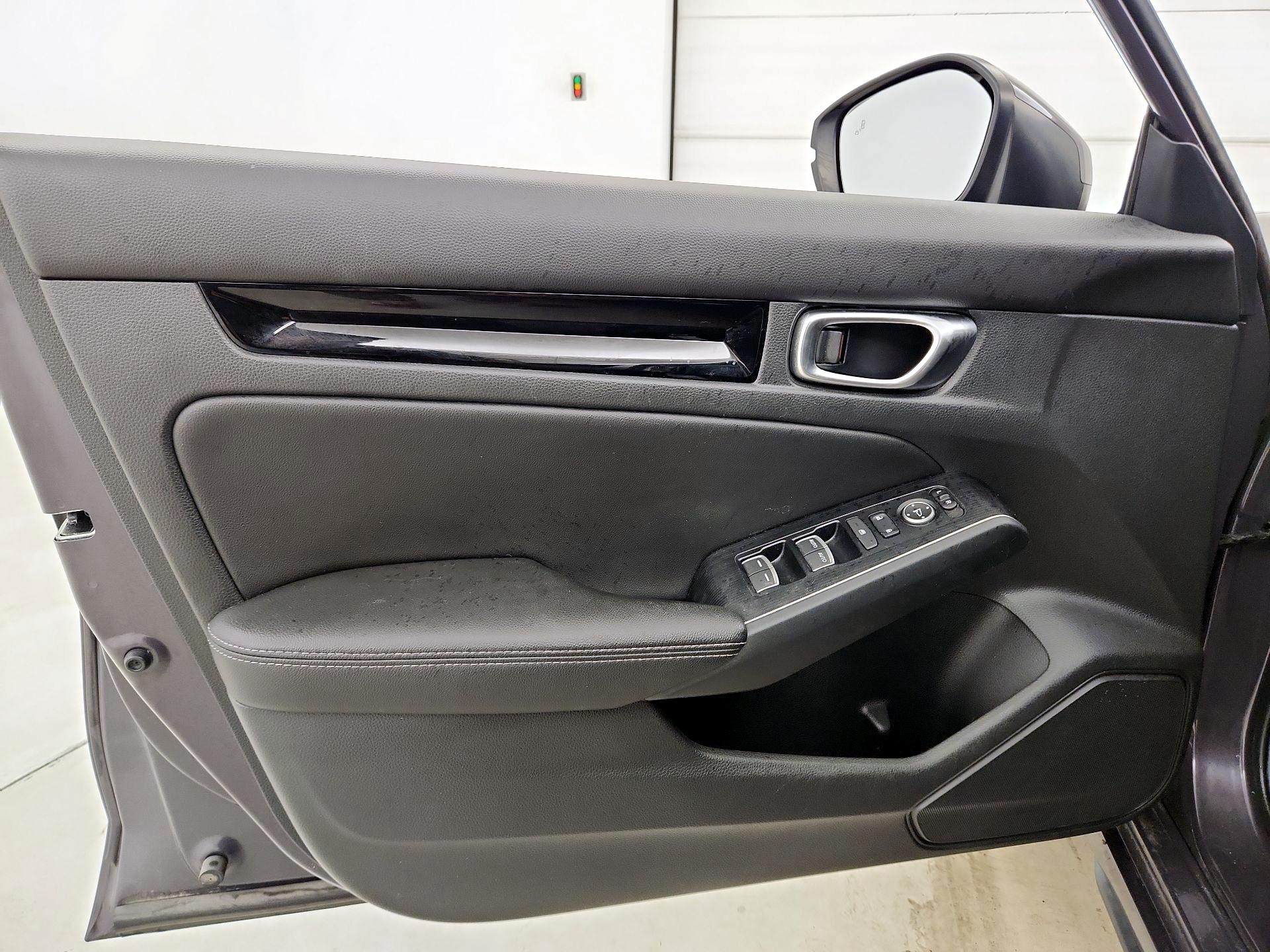 Thumbnail: 2023 Honda Civic - 12