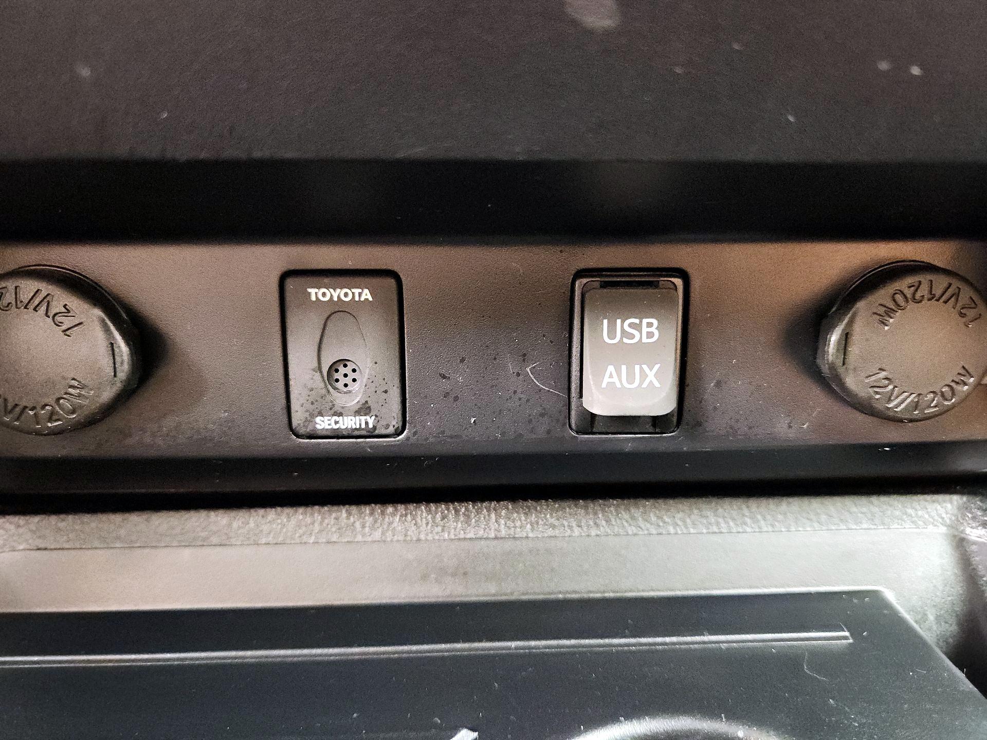 Thumbnail: 2018 Toyota Tundra - 18