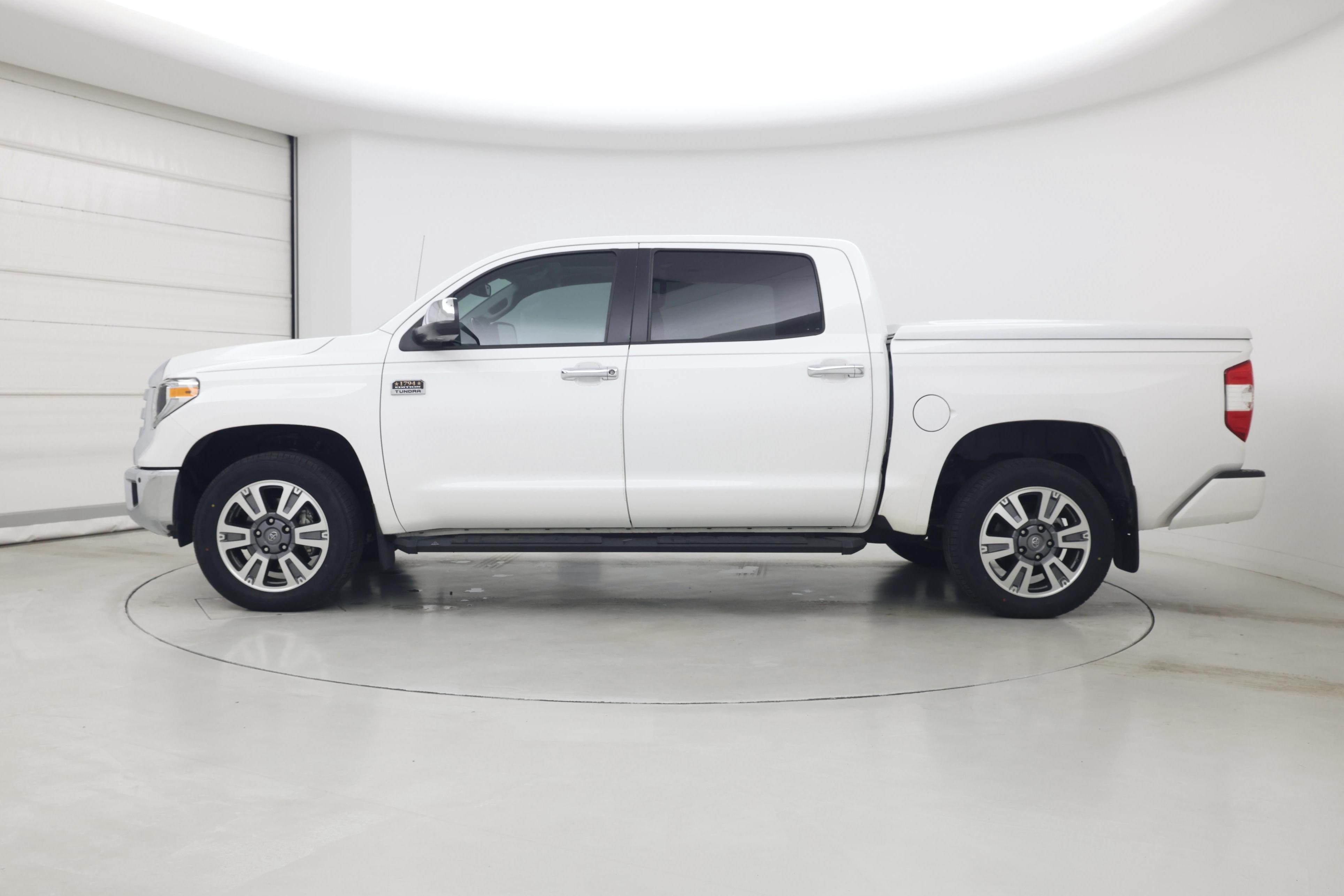 Thumbnail: 2018 Toyota Tundra - 3