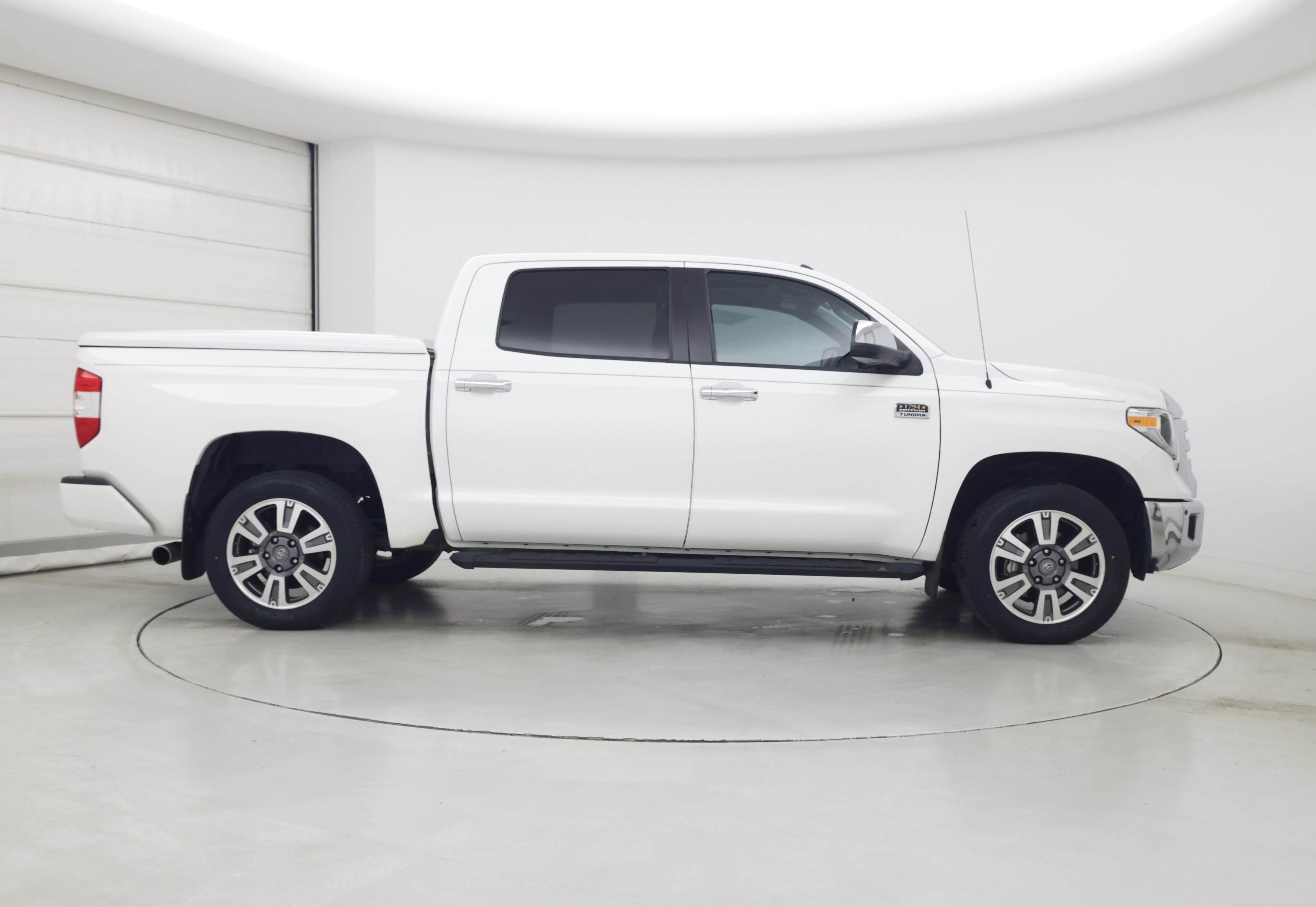 Thumbnail: 2018 Toyota Tundra - 7